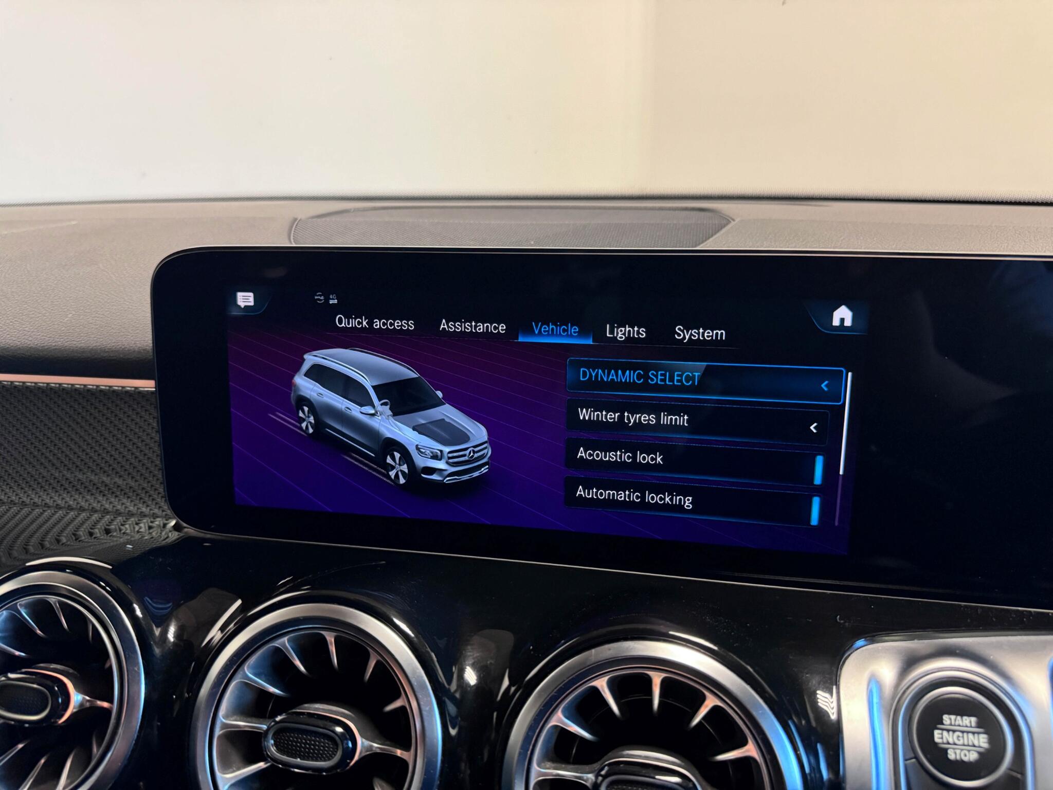 Mercedes-Benz GLB view 54