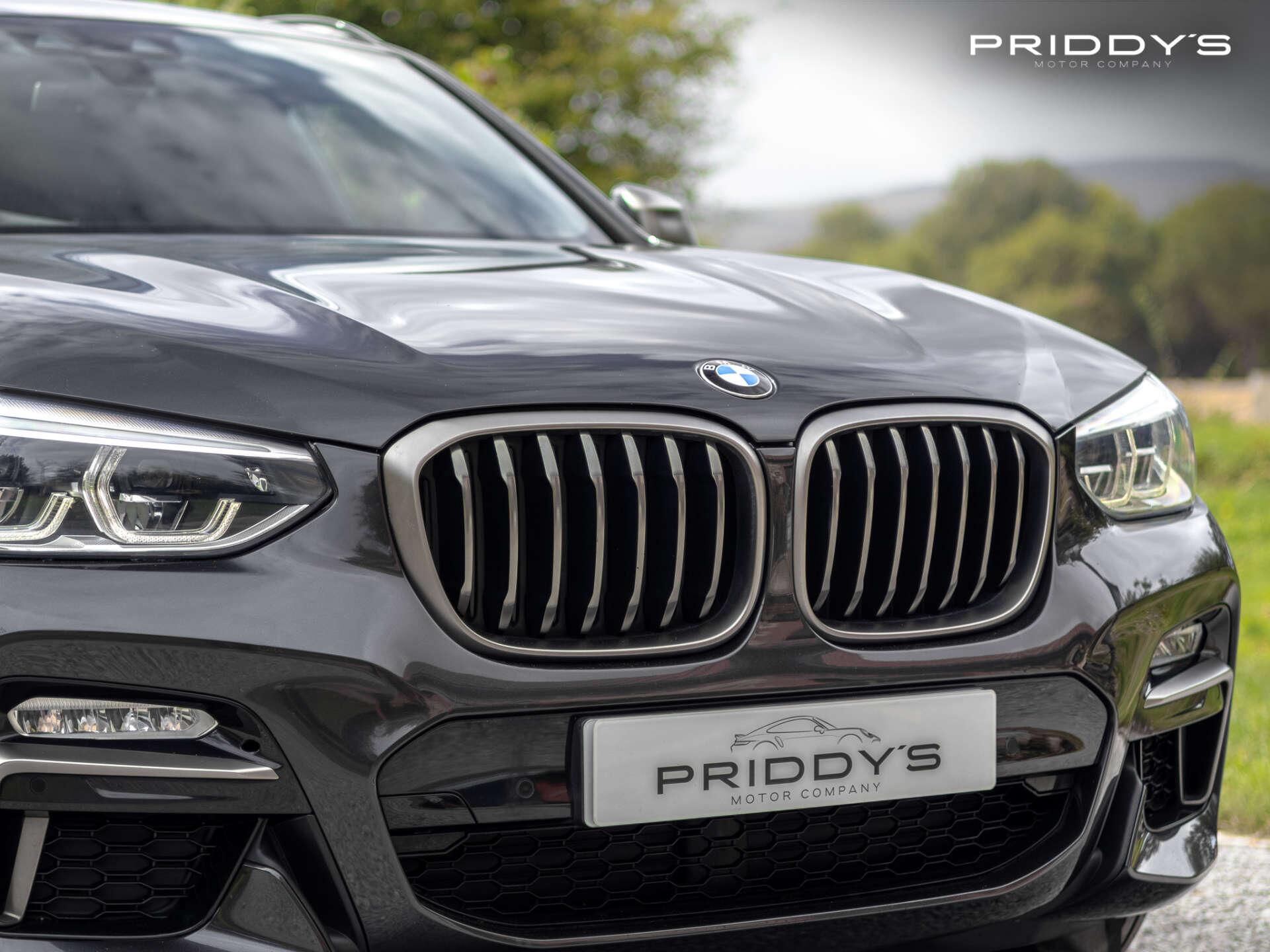 BMW X4 view 5