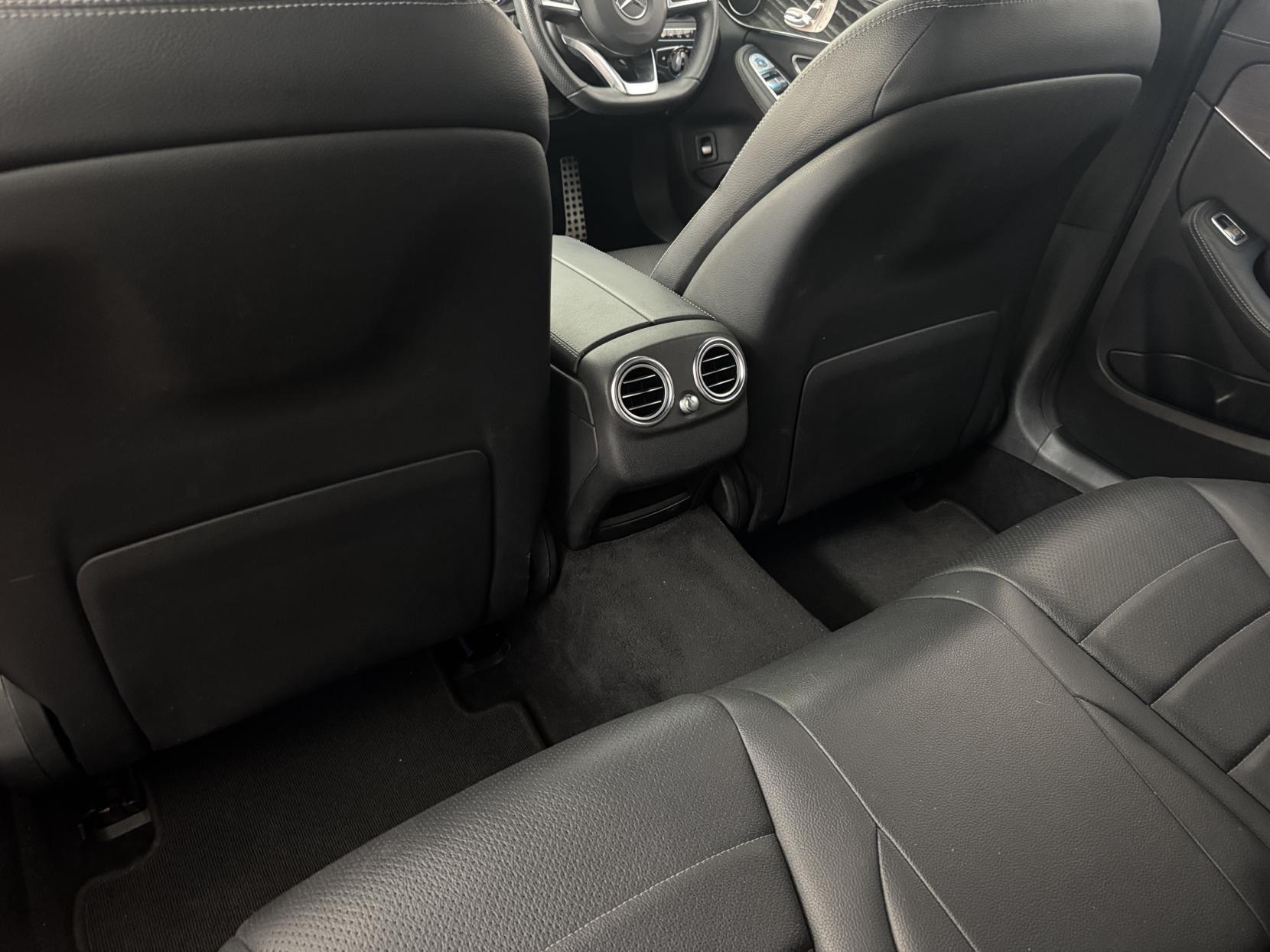 Mercedes-Benz C Class view 64