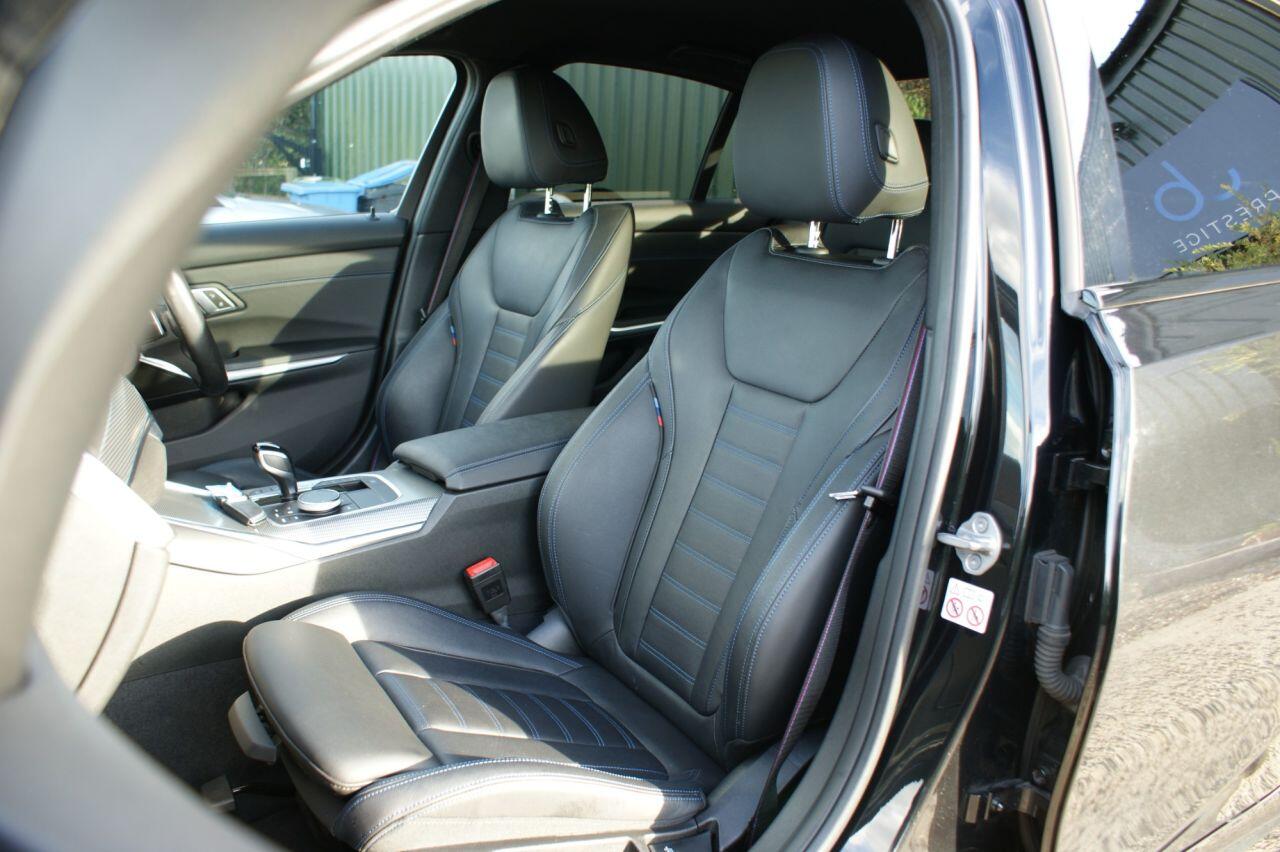 BMW 3 Series view 27
