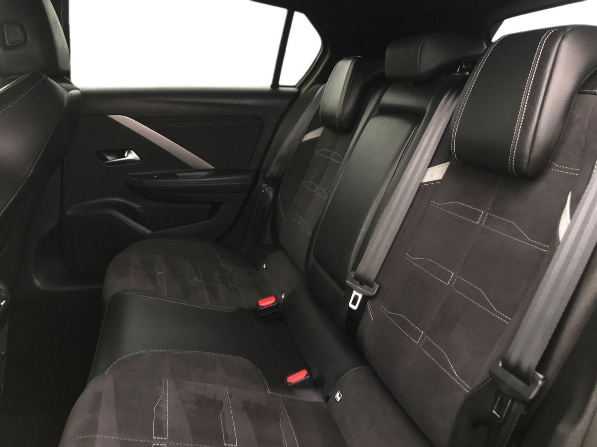 Vauxhall Astra view 7