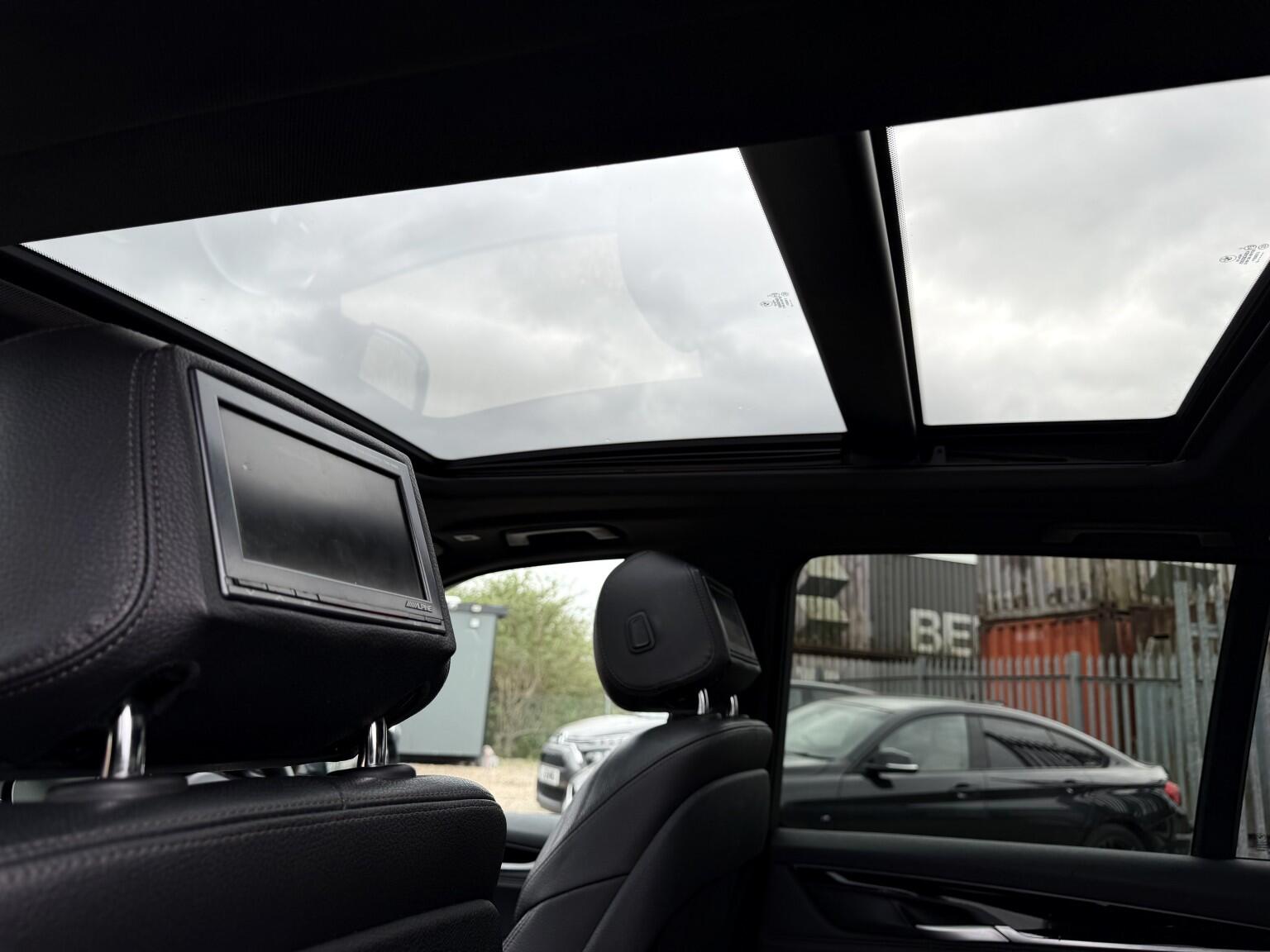 BMW X5 view 26