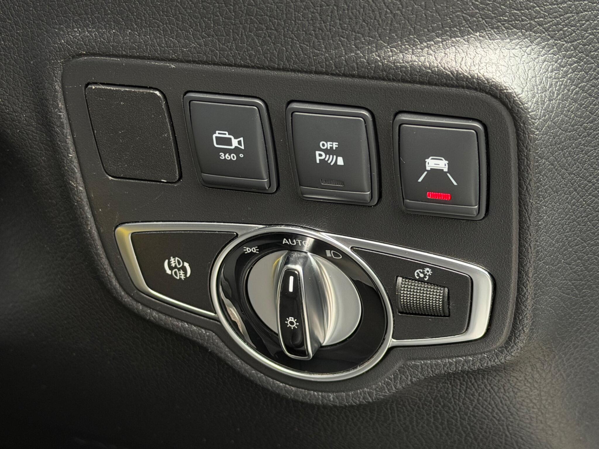 Mercedes-Benz X-Class view 45