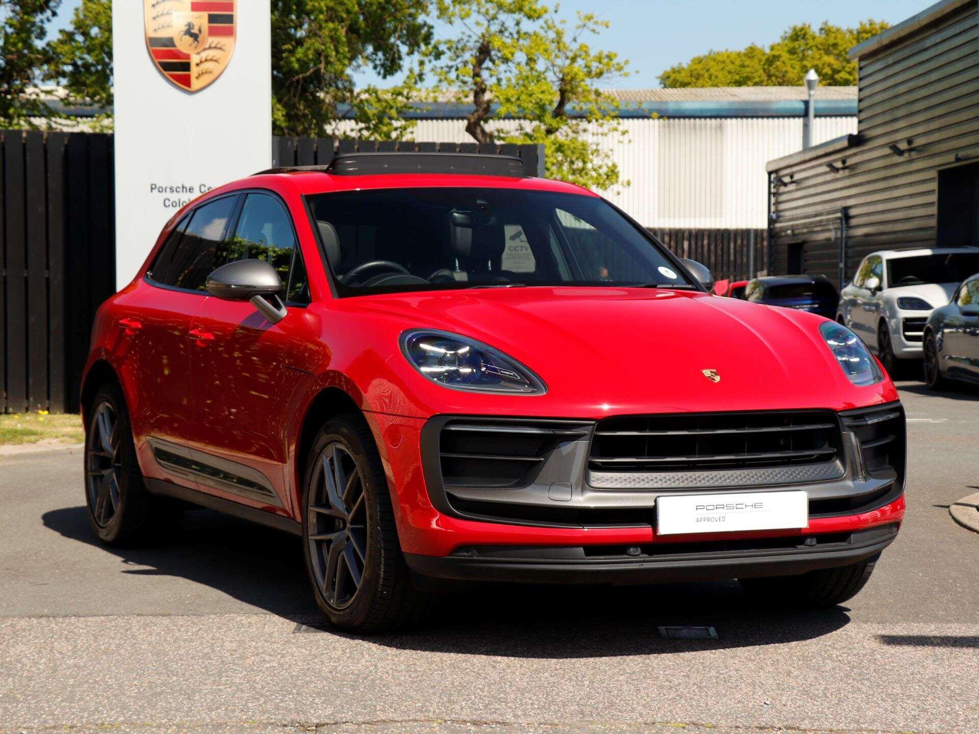 Porsche Macan view 38