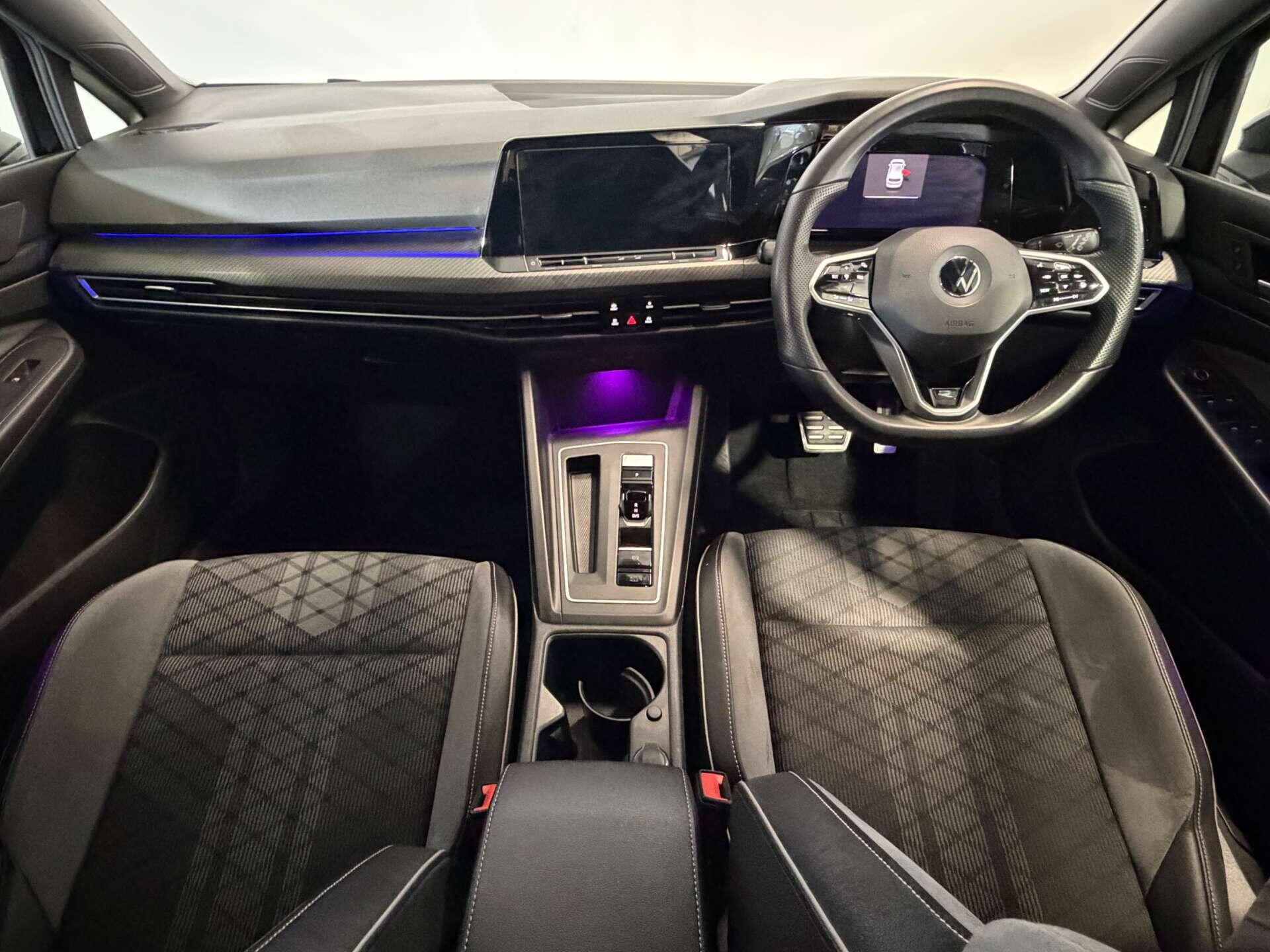 Volkswagen Golf view 12