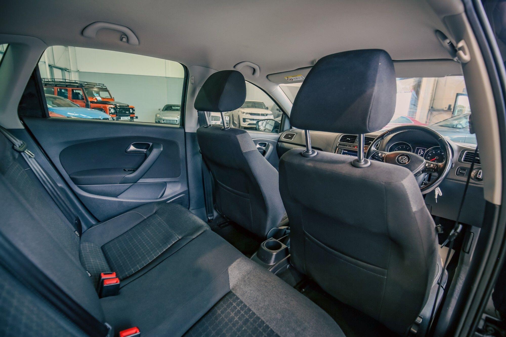 Volkswagen Polo view 9
