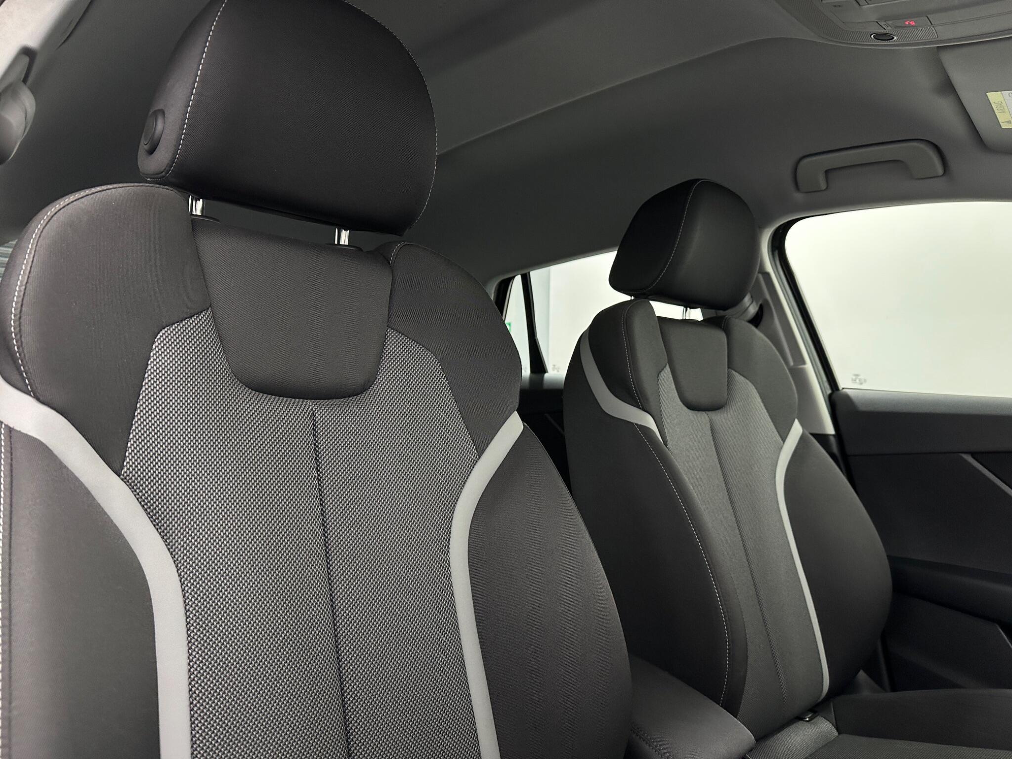 Audi Q2 view 33
