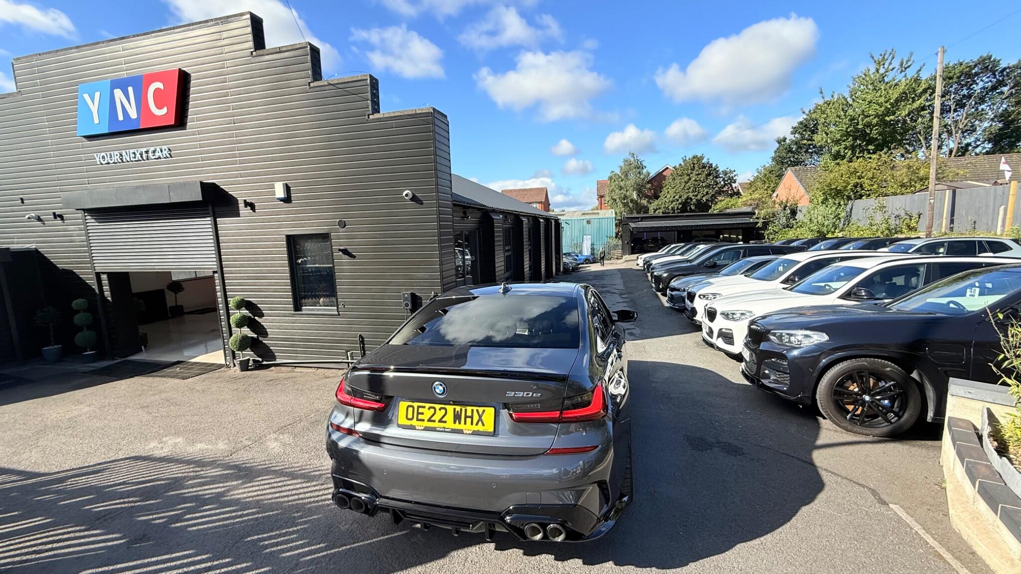 BMW 3 Series view 2