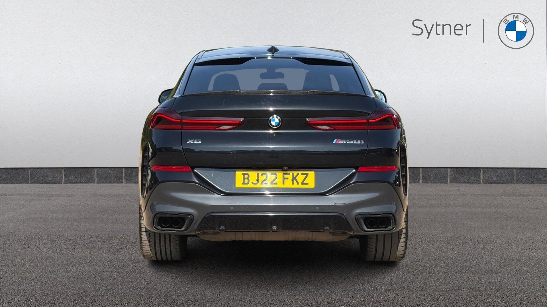 BMW X6 view 15