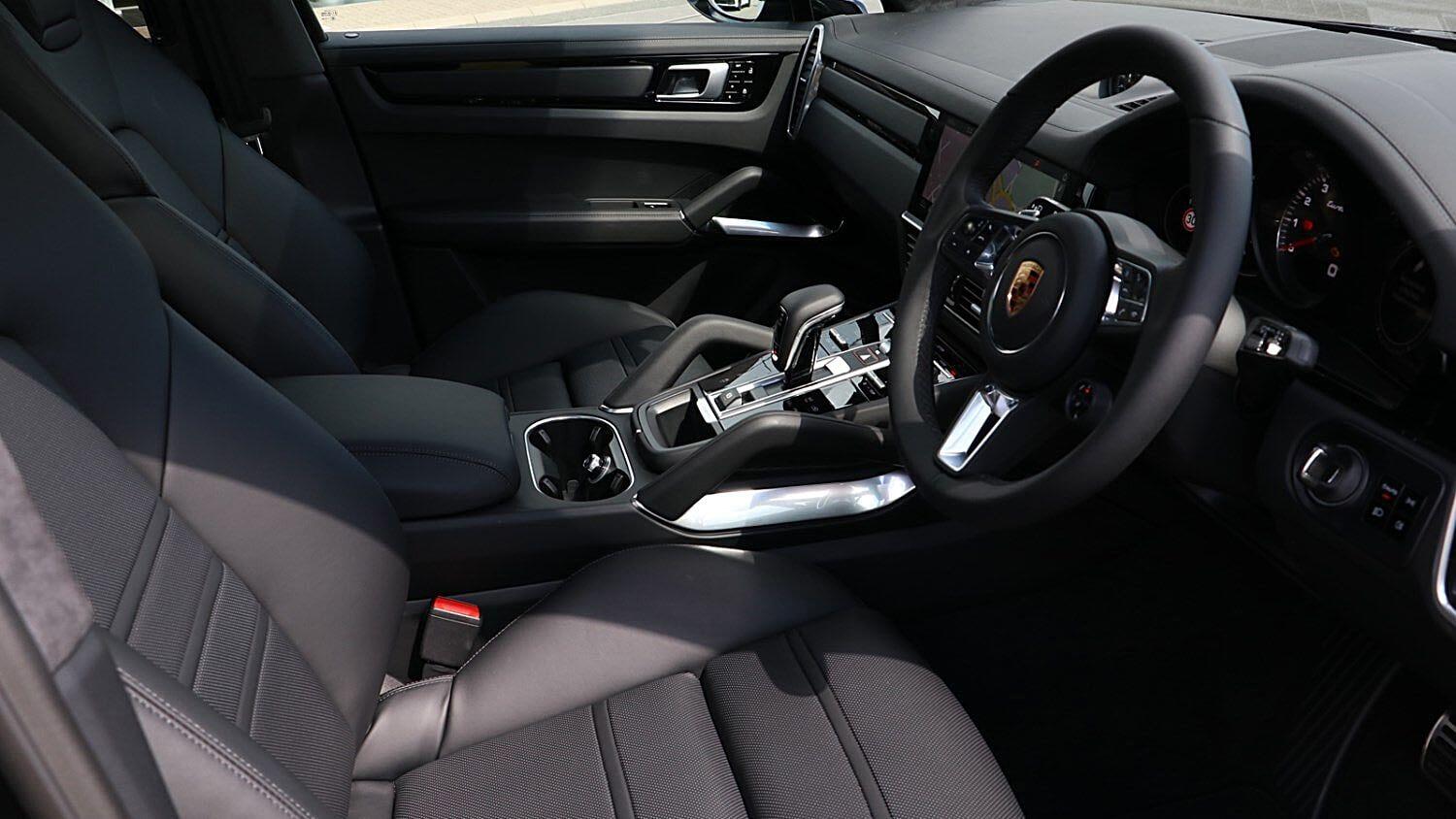 Porsche Cayenne view 7
