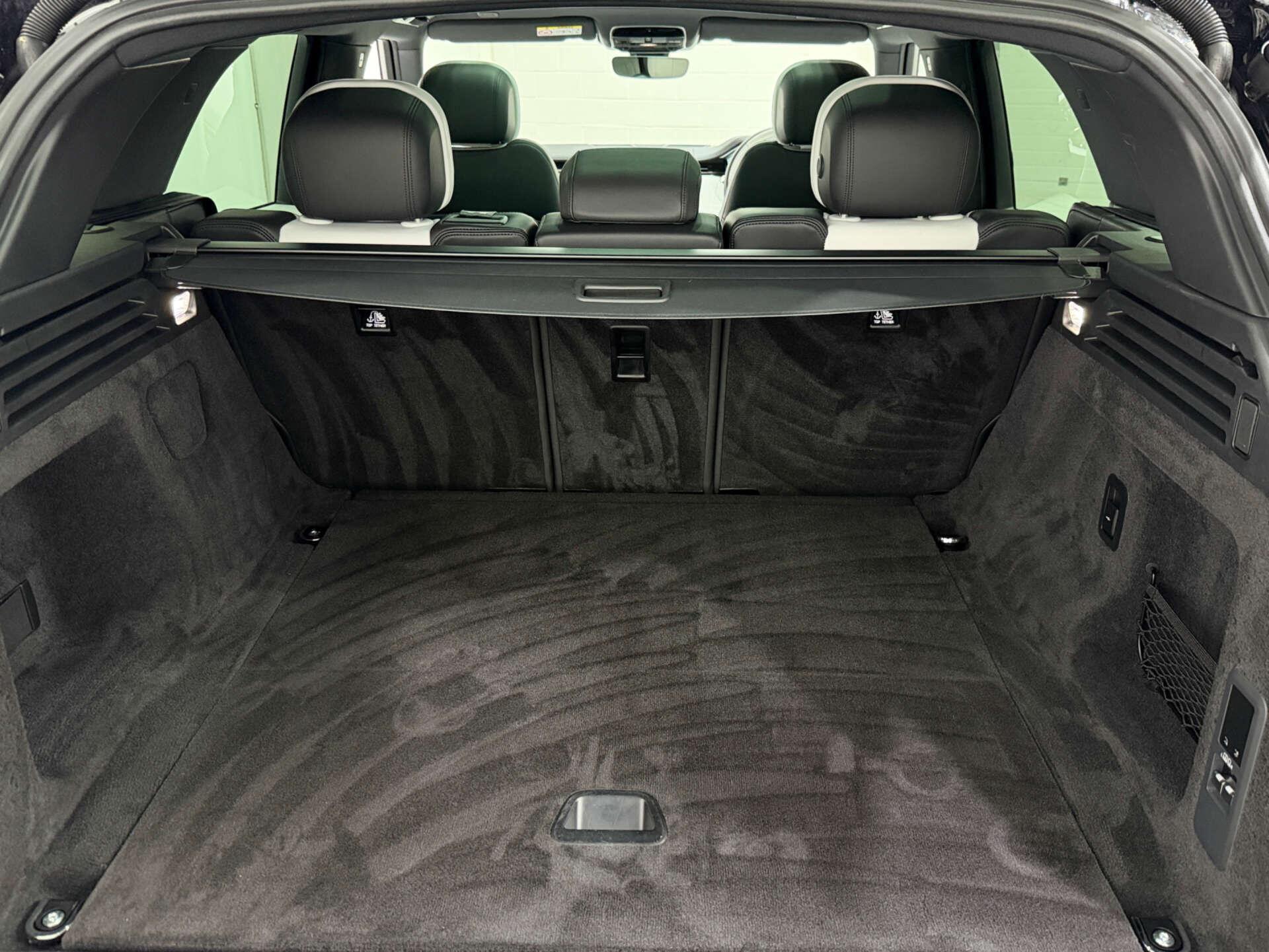 Land Rover Range Rover Sport view 27