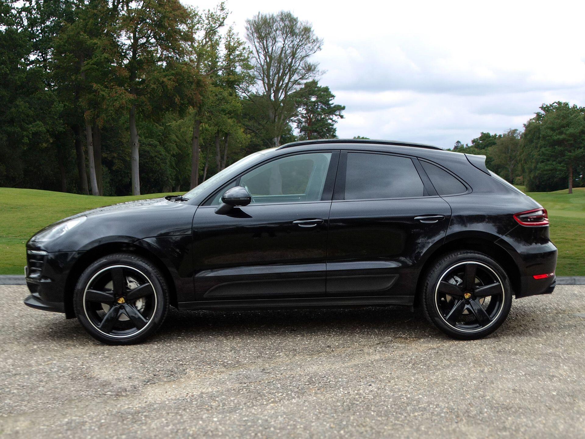 Porsche Macan view 2