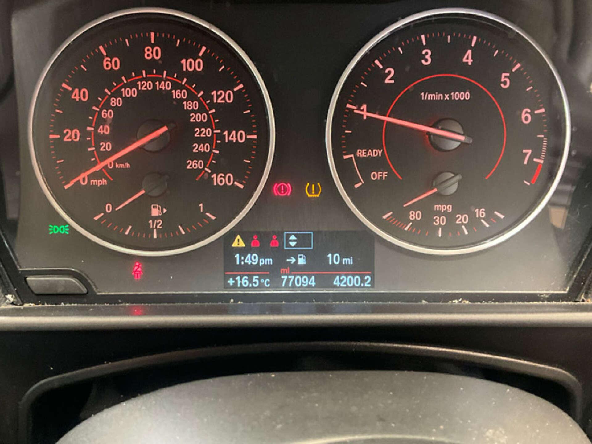 BMW 2 Series view 8
