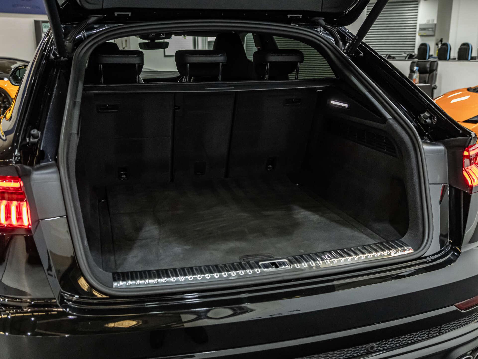 Audi SQ8 view 96
