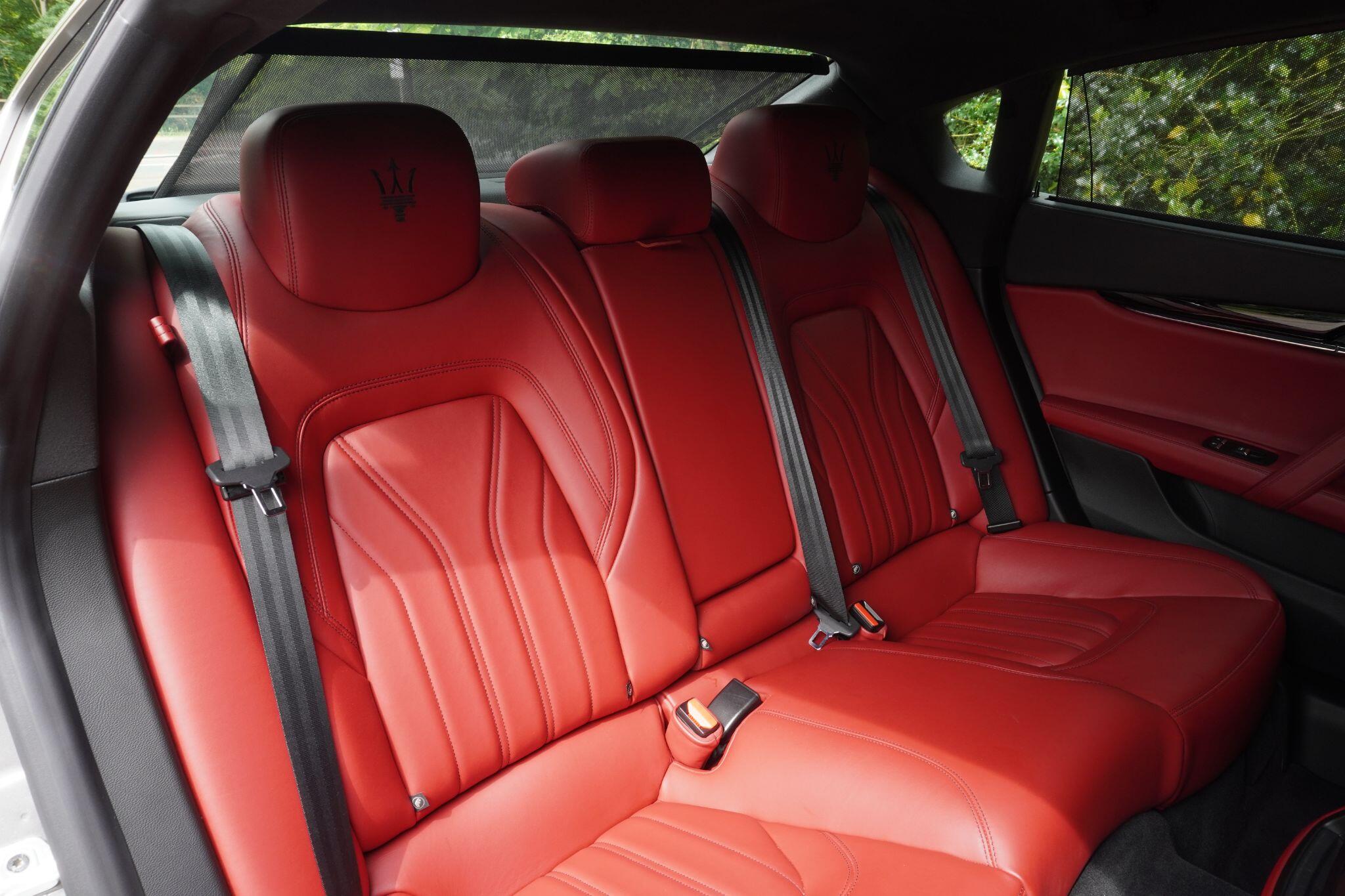 Maserati Quattroporte view 53