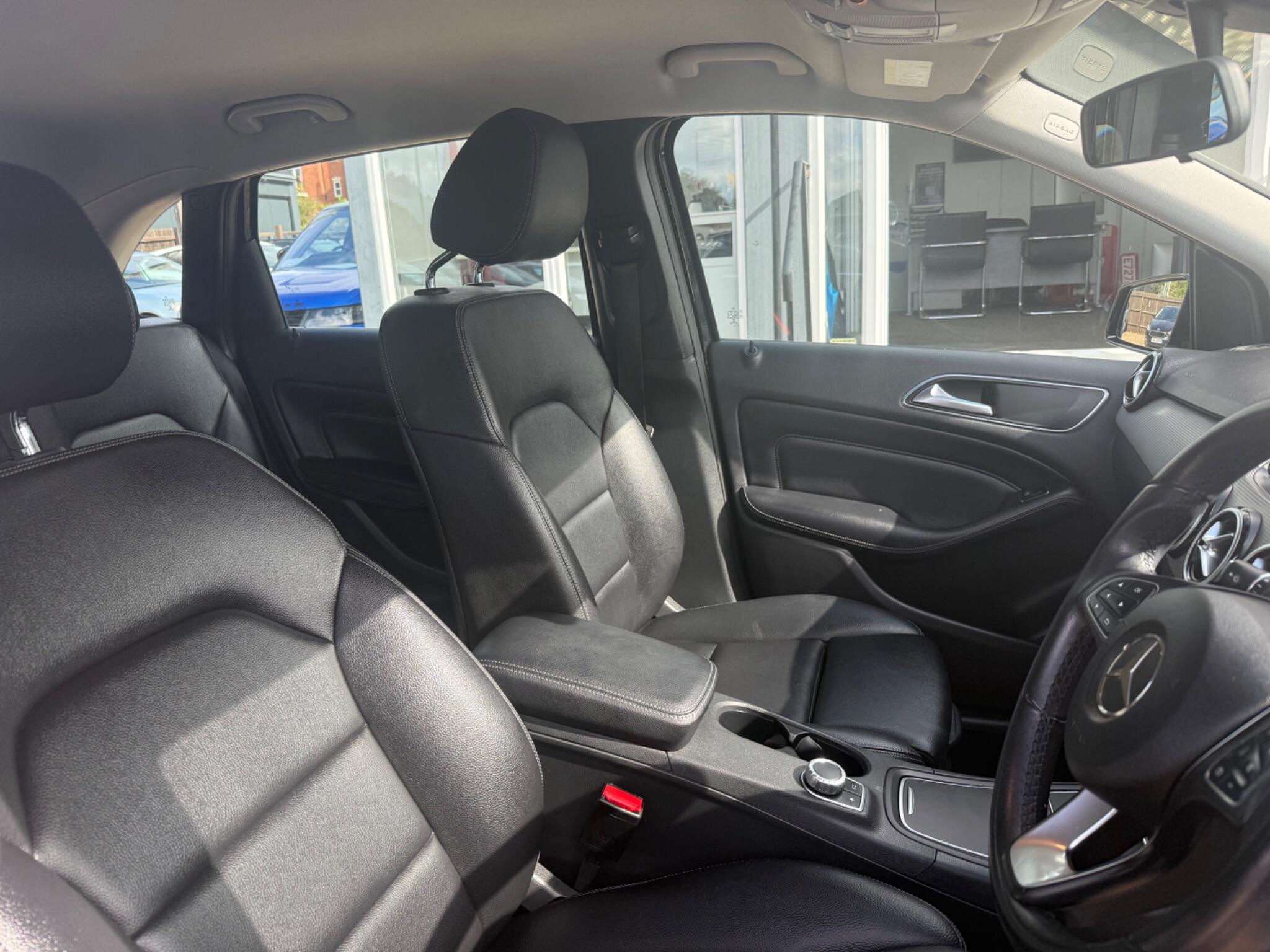 Mercedes-Benz B-Class view 10