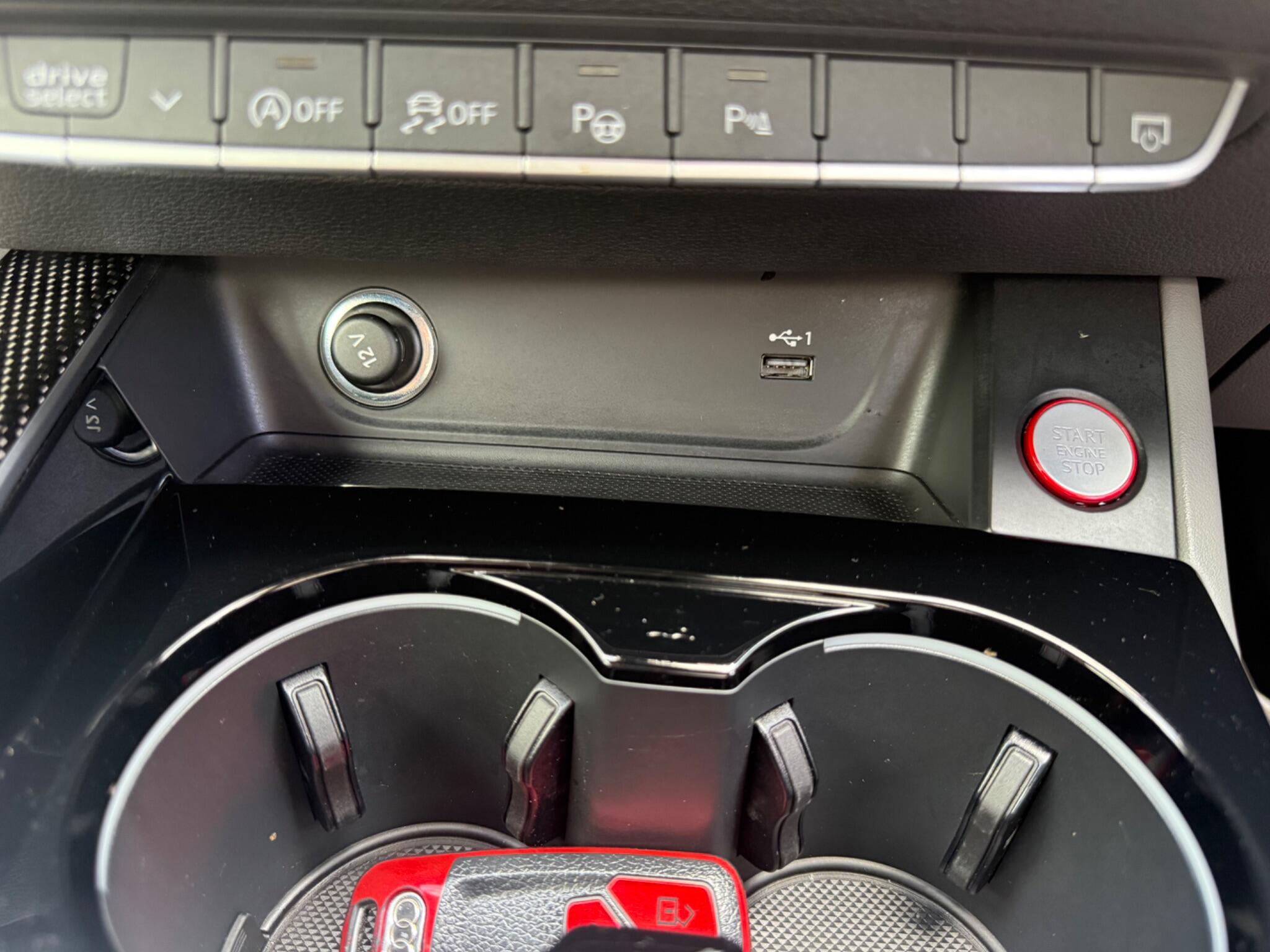 Audi S4 view 23