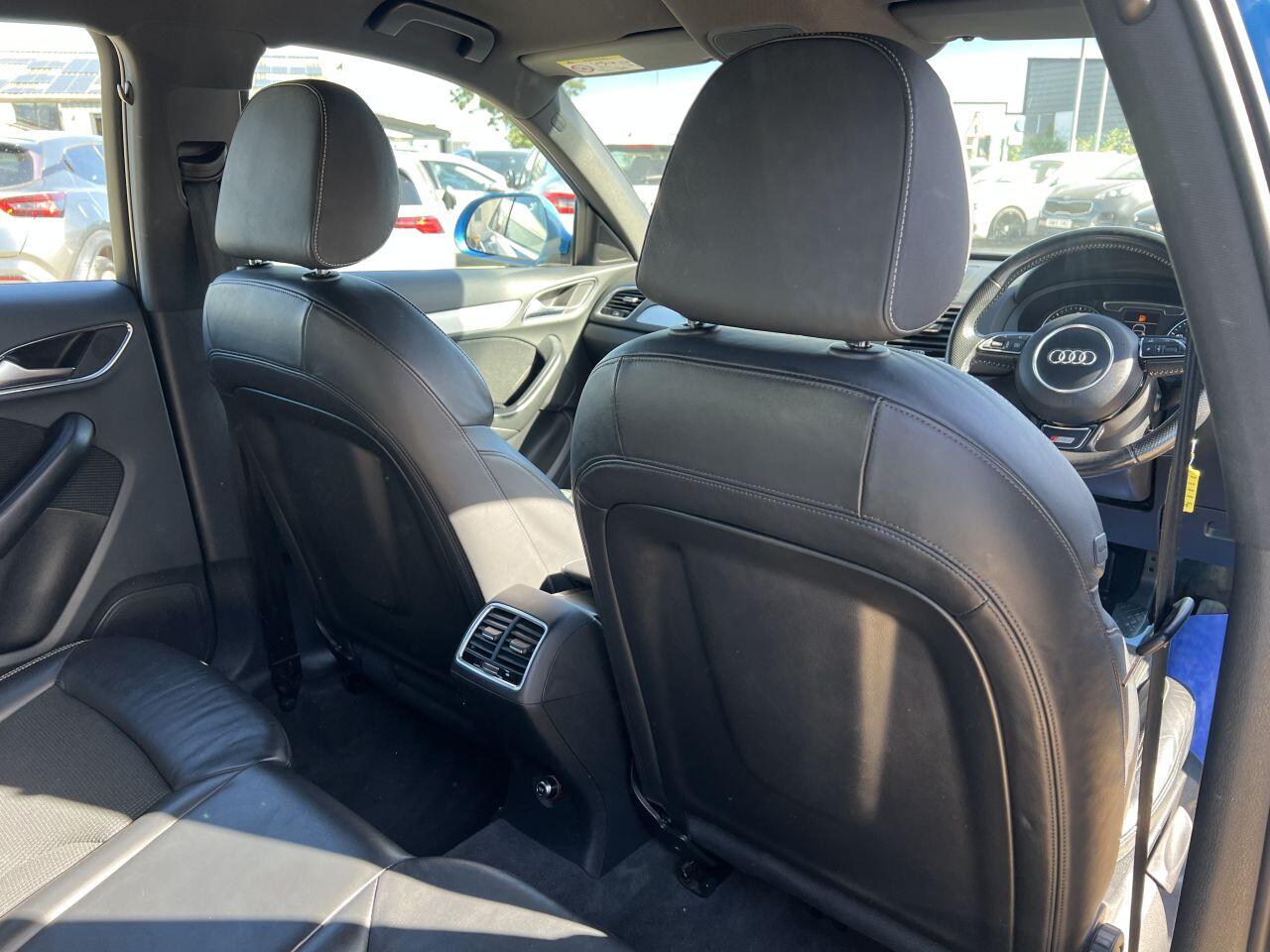 Audi Q3 view 20