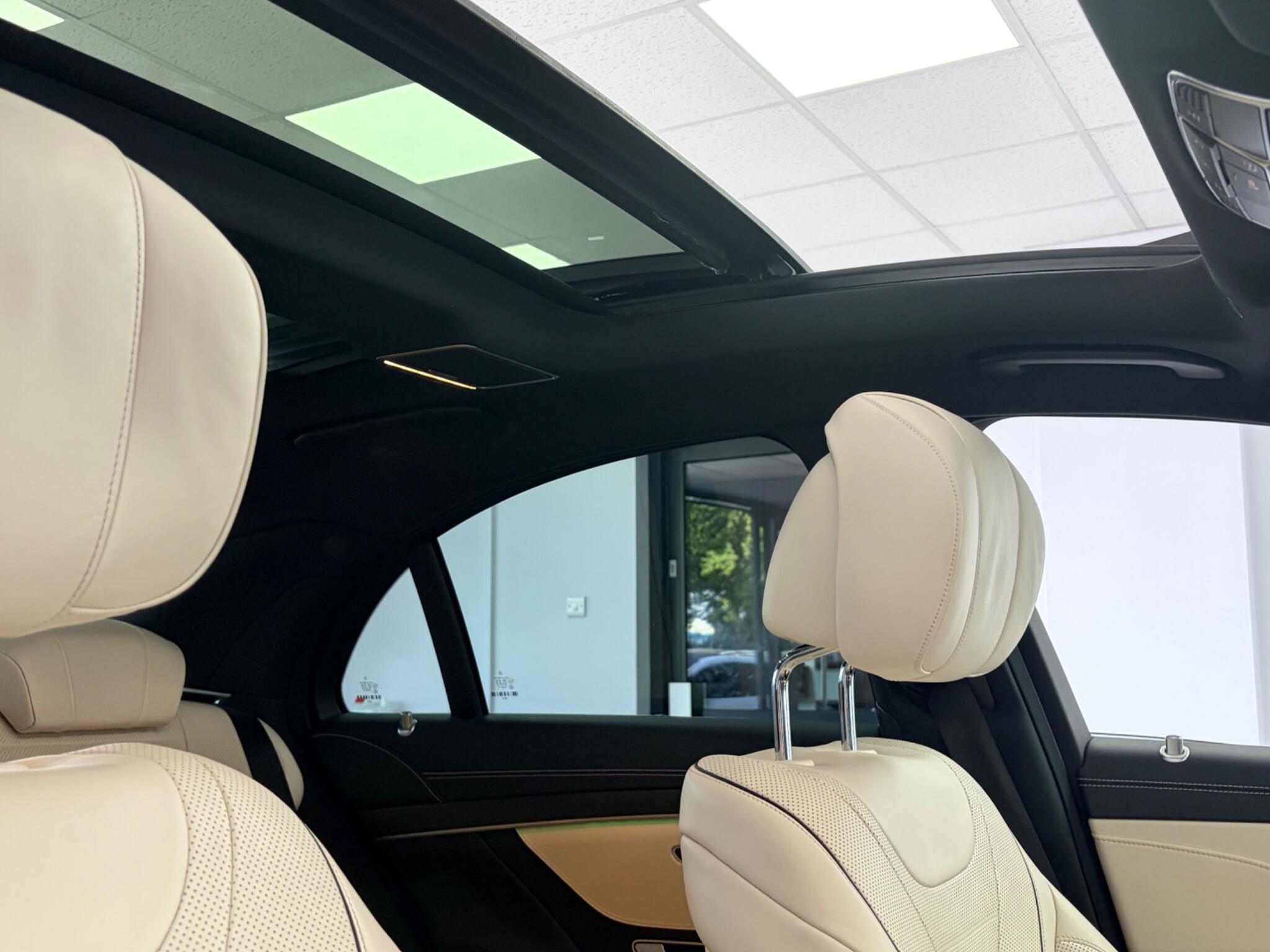 Mercedes-Benz S-Class view 12