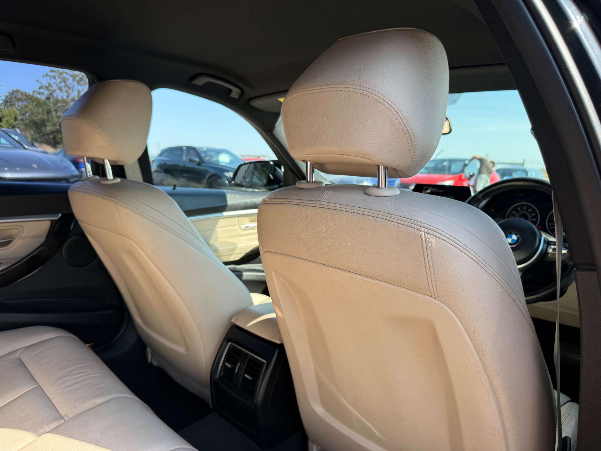 BMW 3 Series view 59
