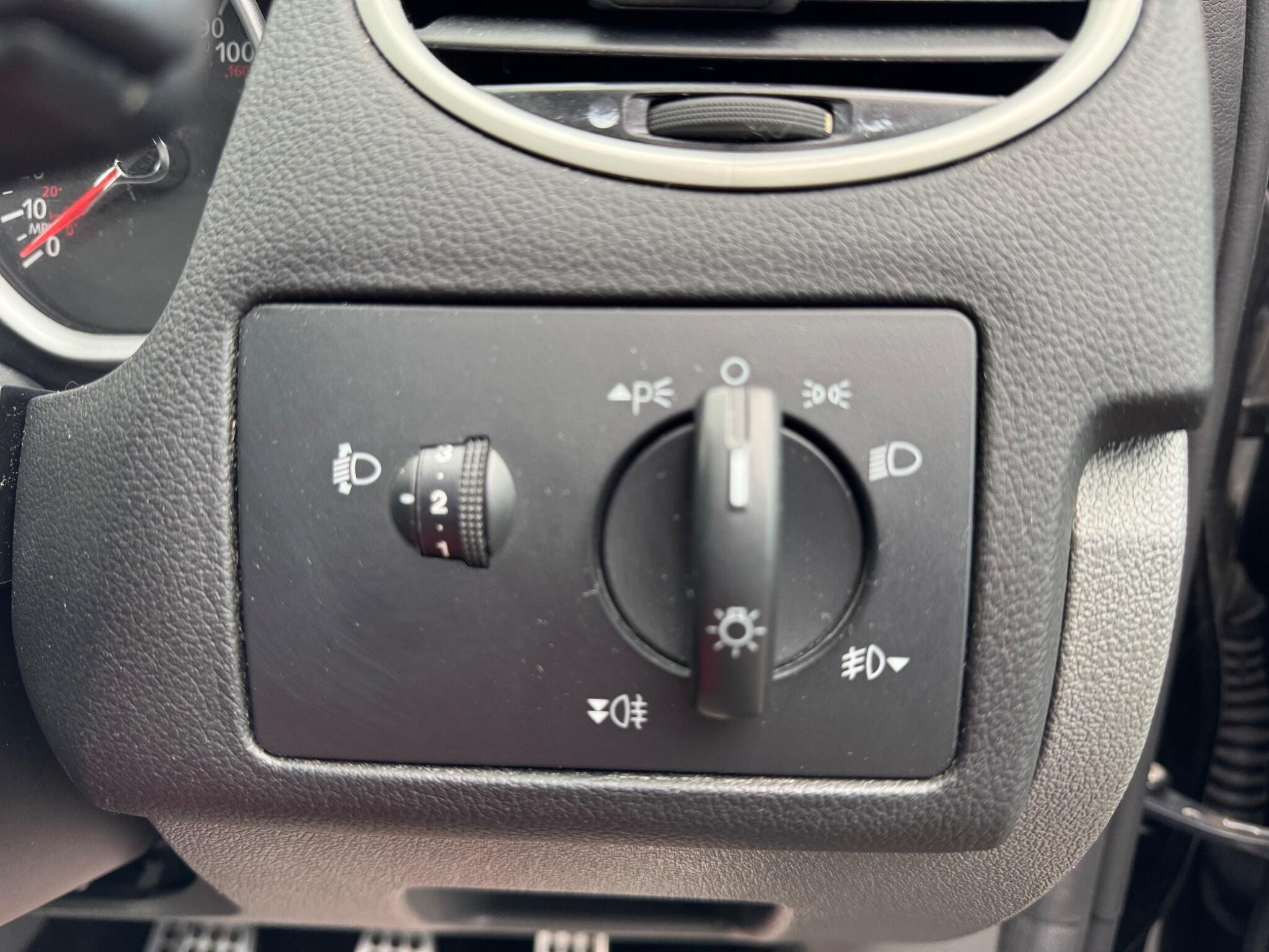 Ford Focus view 21