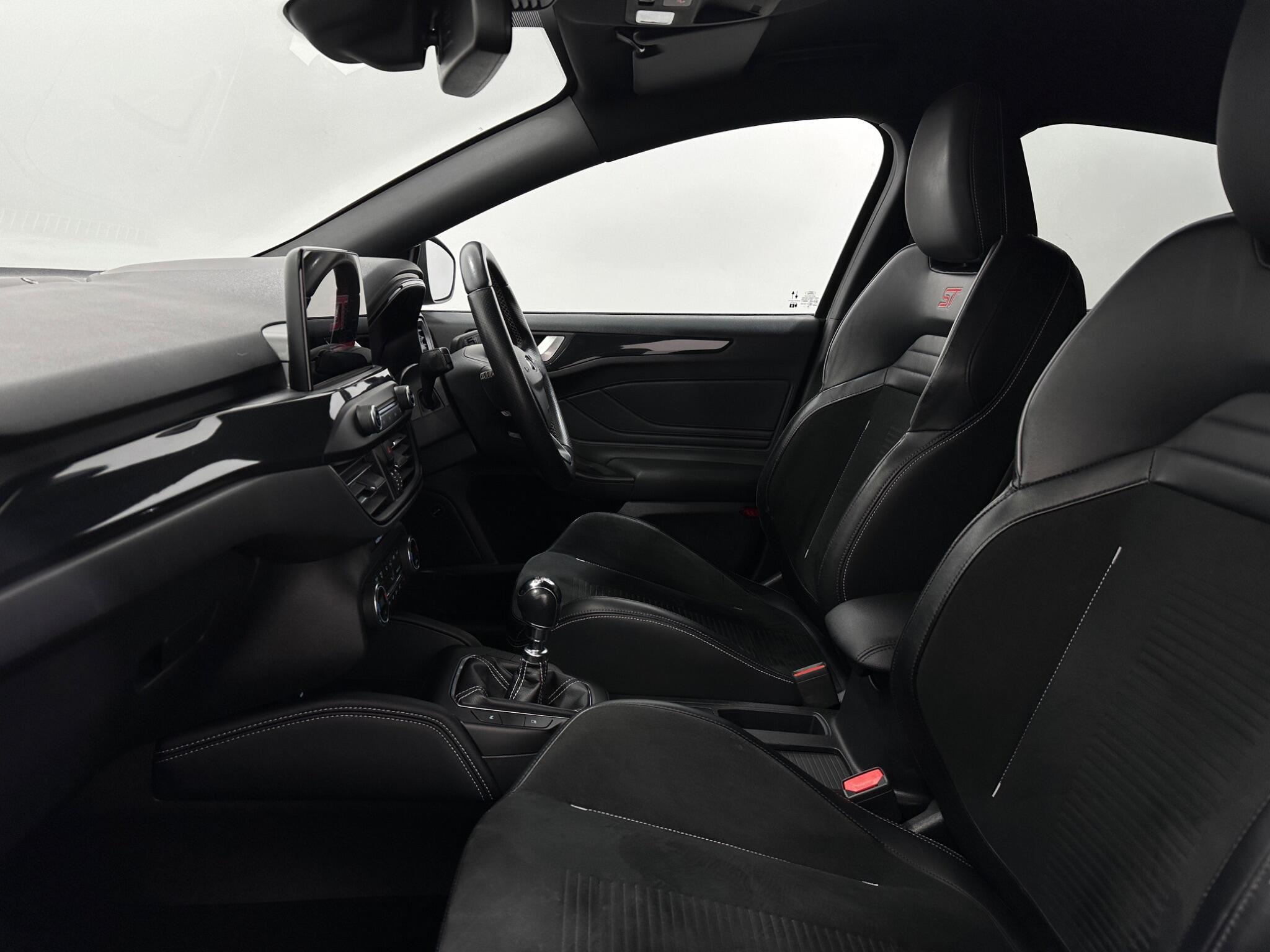 Ford Focus view 34