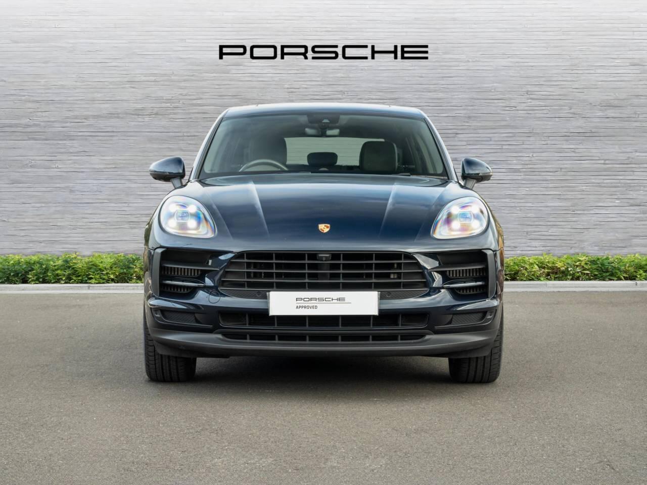 Porsche Macan view 7