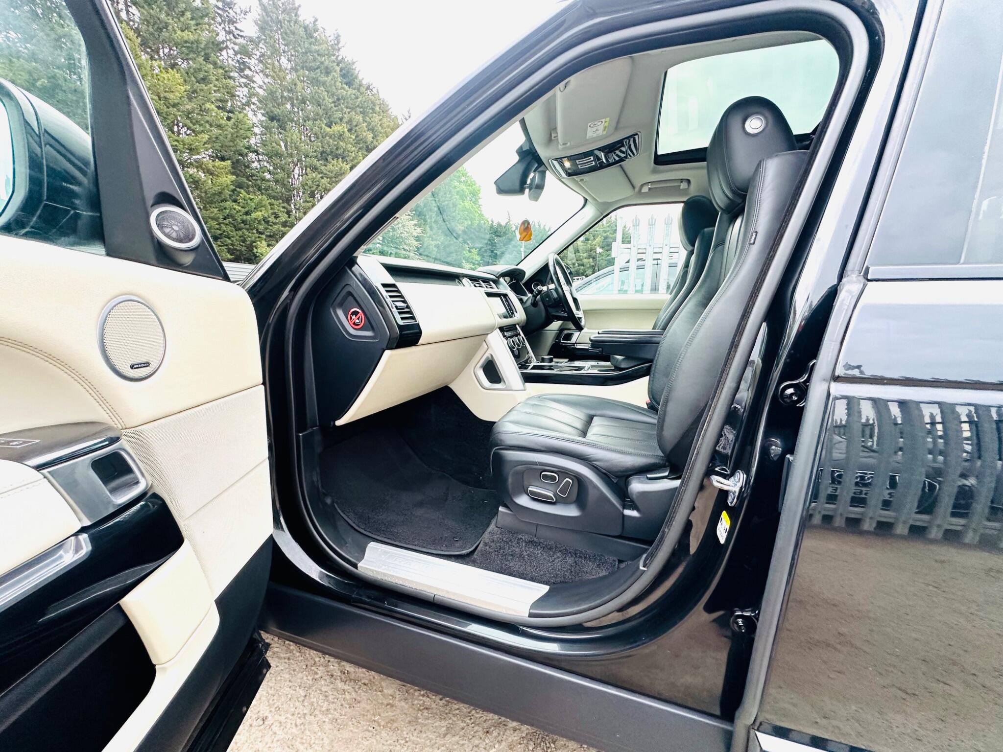 Land Rover Range Rover view 58