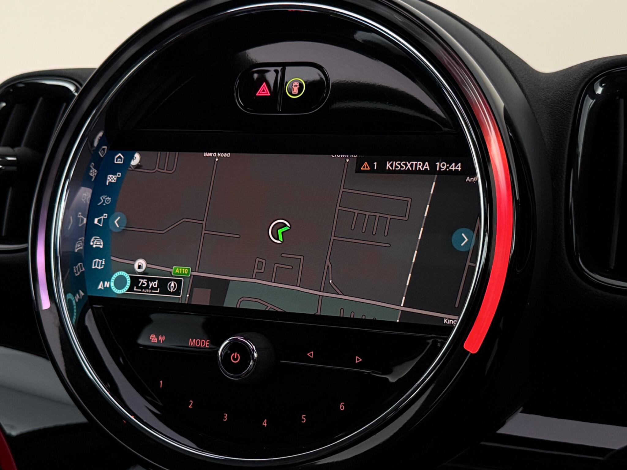 Mini Countryman view 24