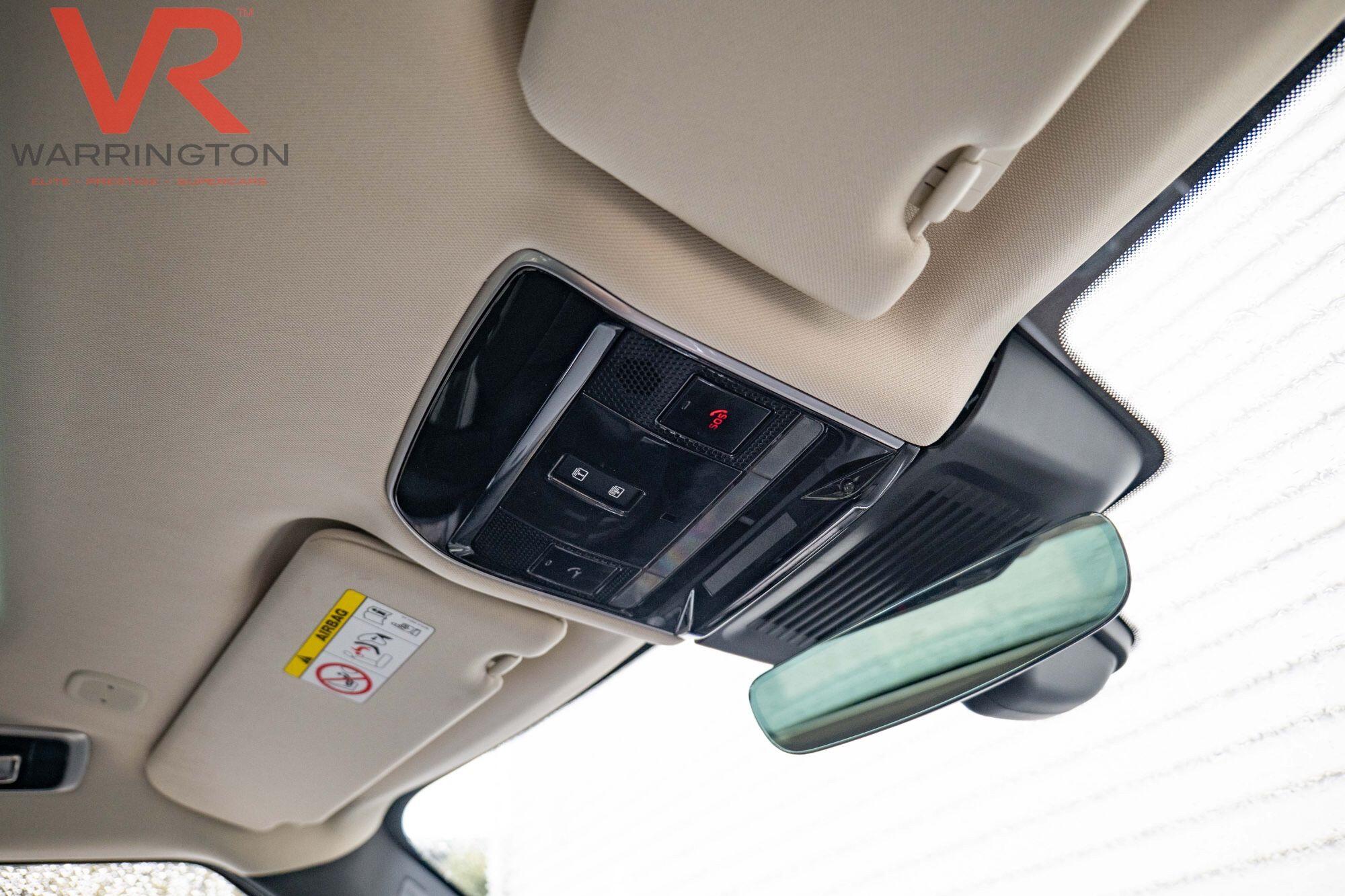 Land Rover Range Rover view 34