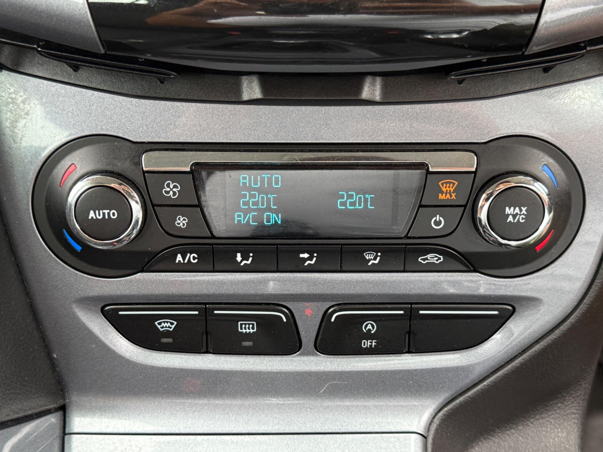 Ford Focus - Image 54