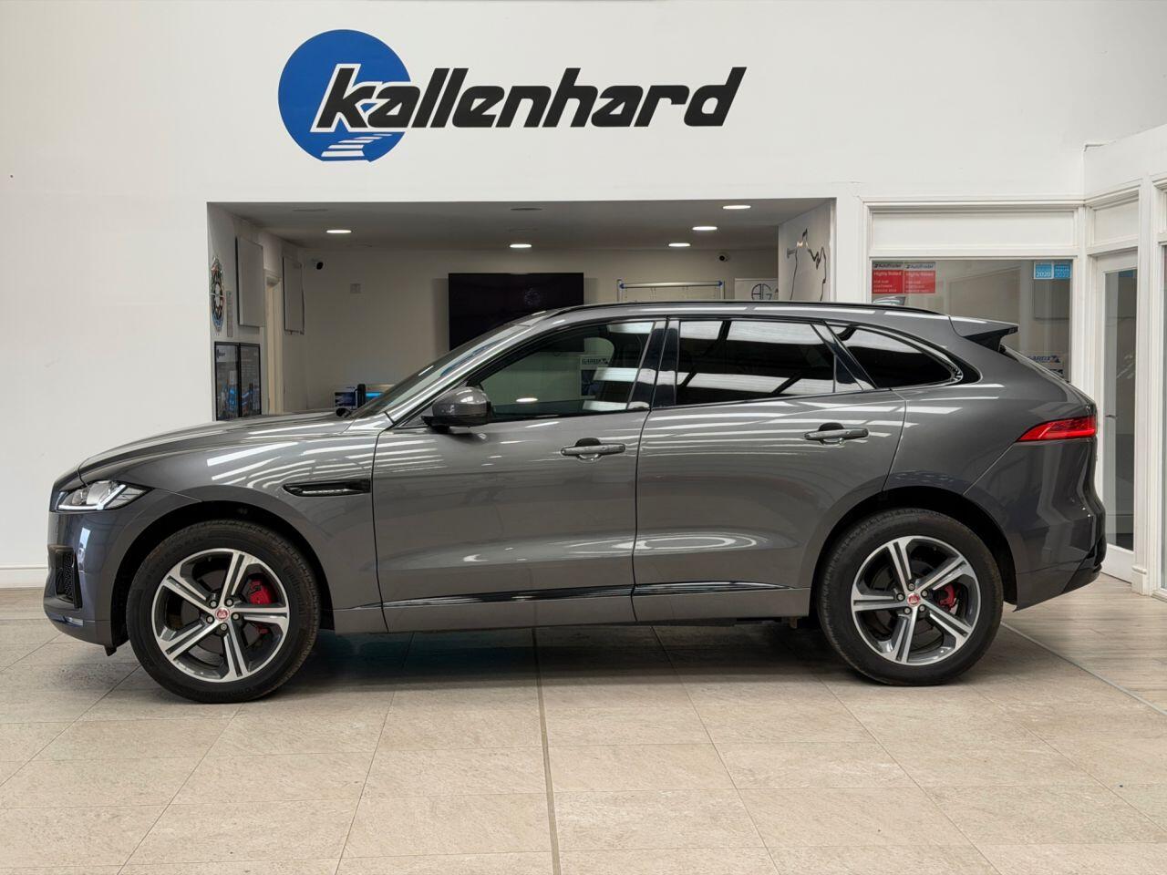 Jaguar F-Pace view 12
