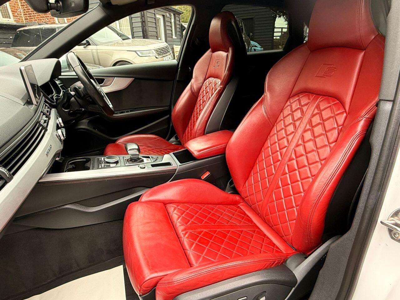 Audi S4 view 11