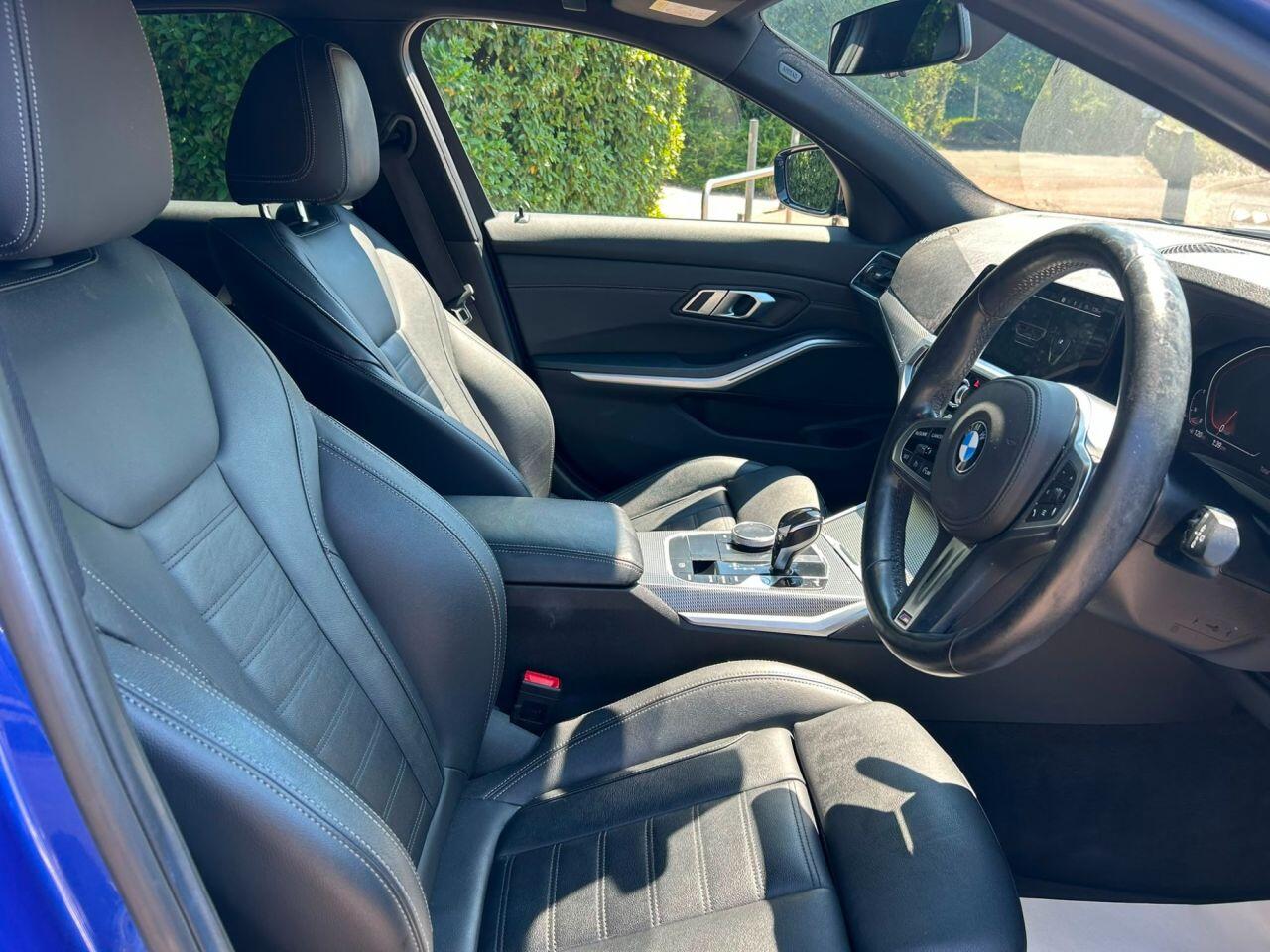 BMW 3 Series view 18