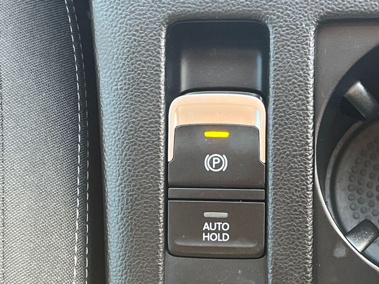 Volkswagen Passat view 19