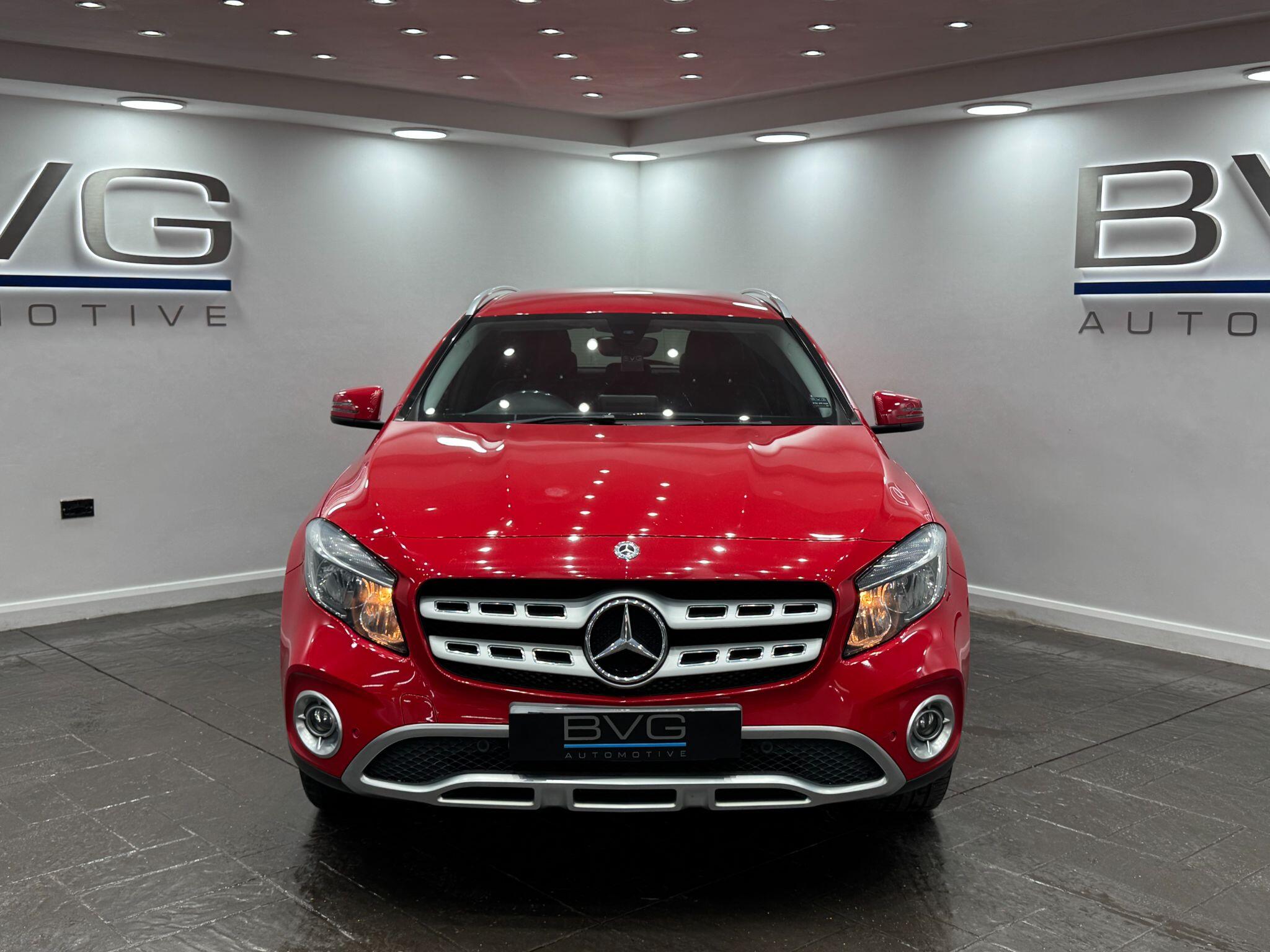 Mercedes-Benz GLA view 4
