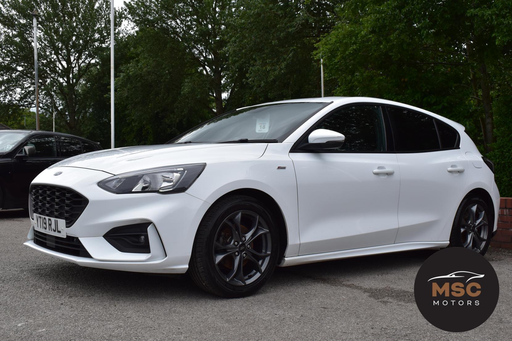 Ford Focus view 6