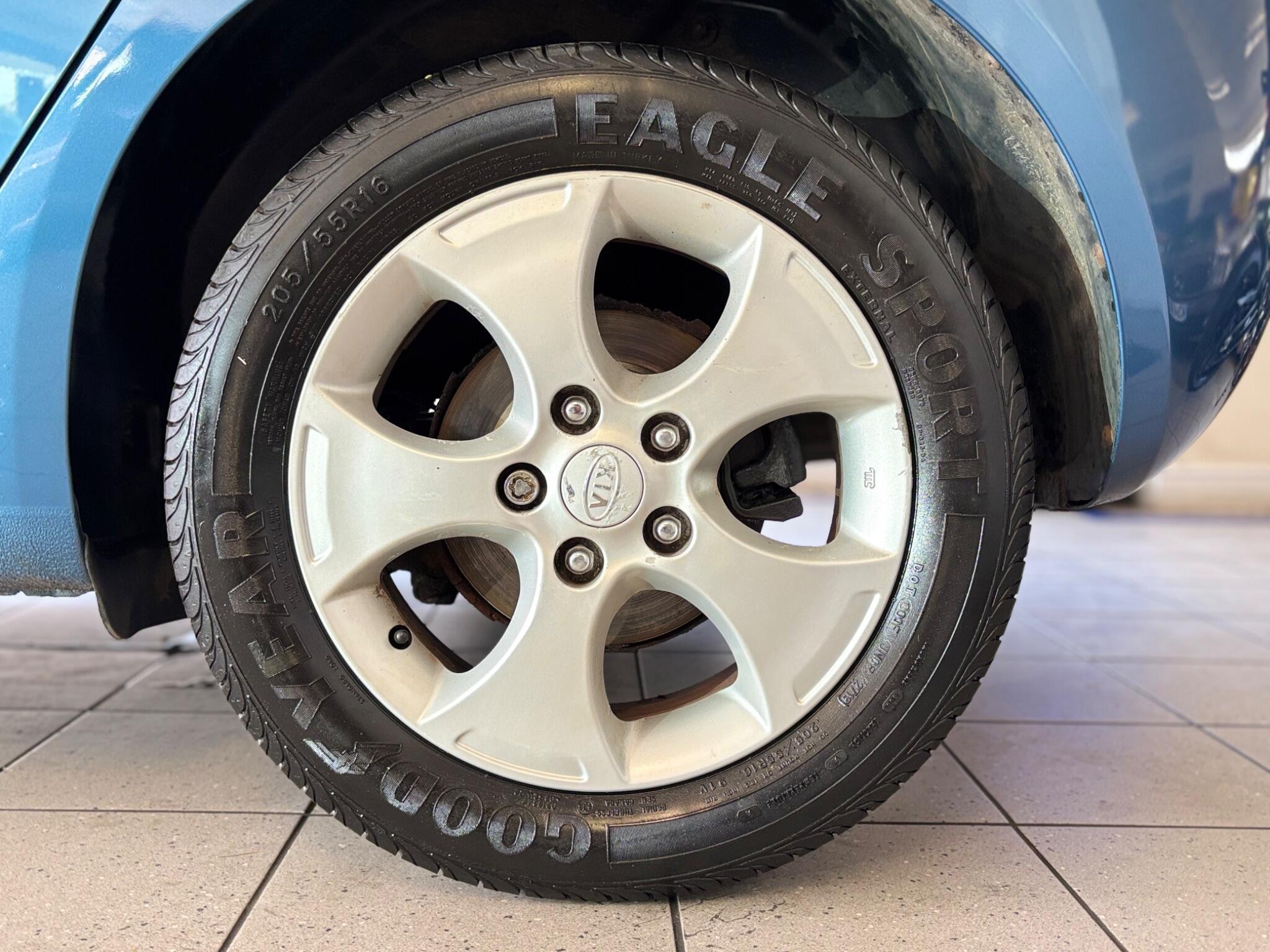 Kia Venga view 19