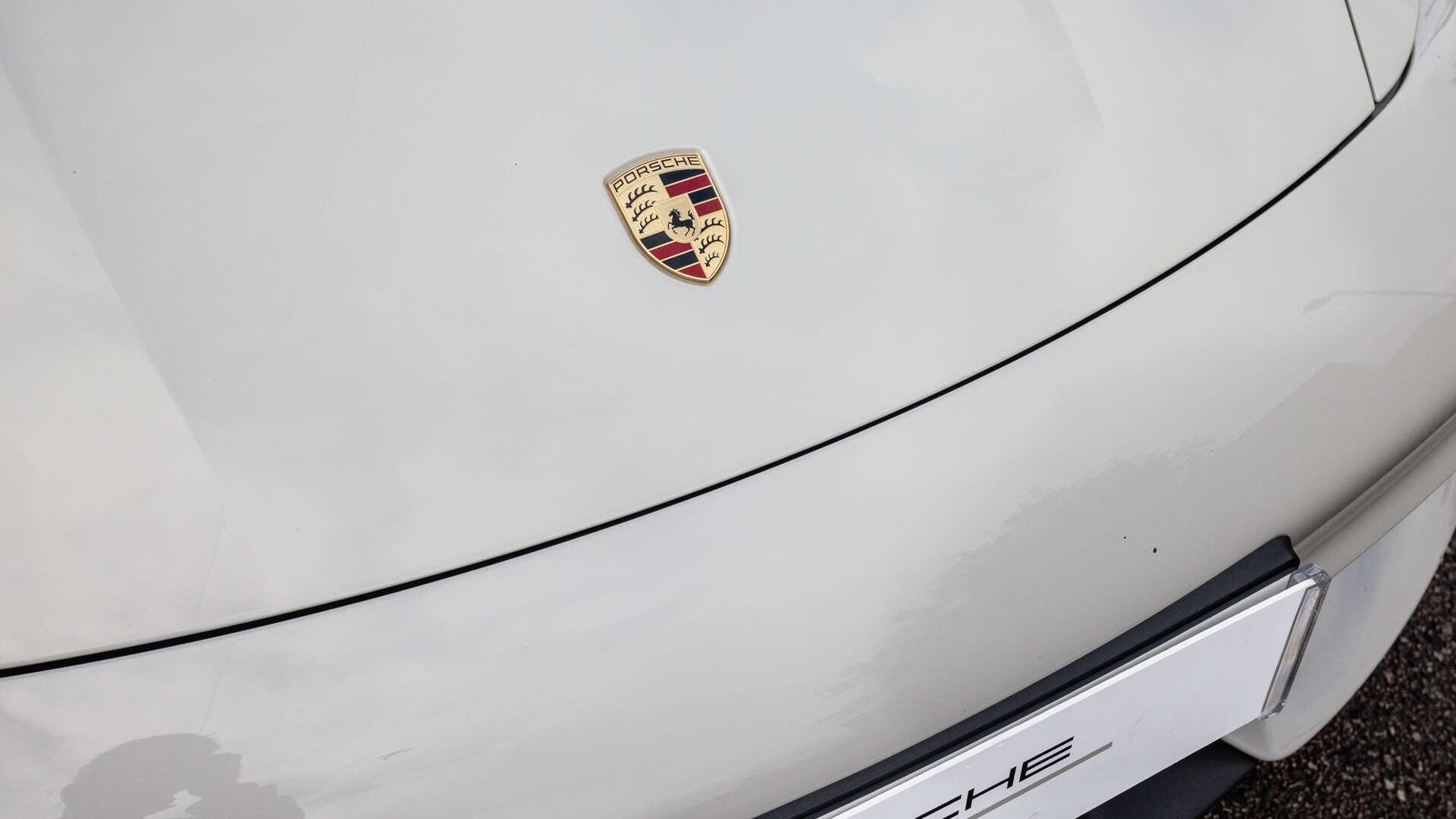 Porsche Taycan view 36