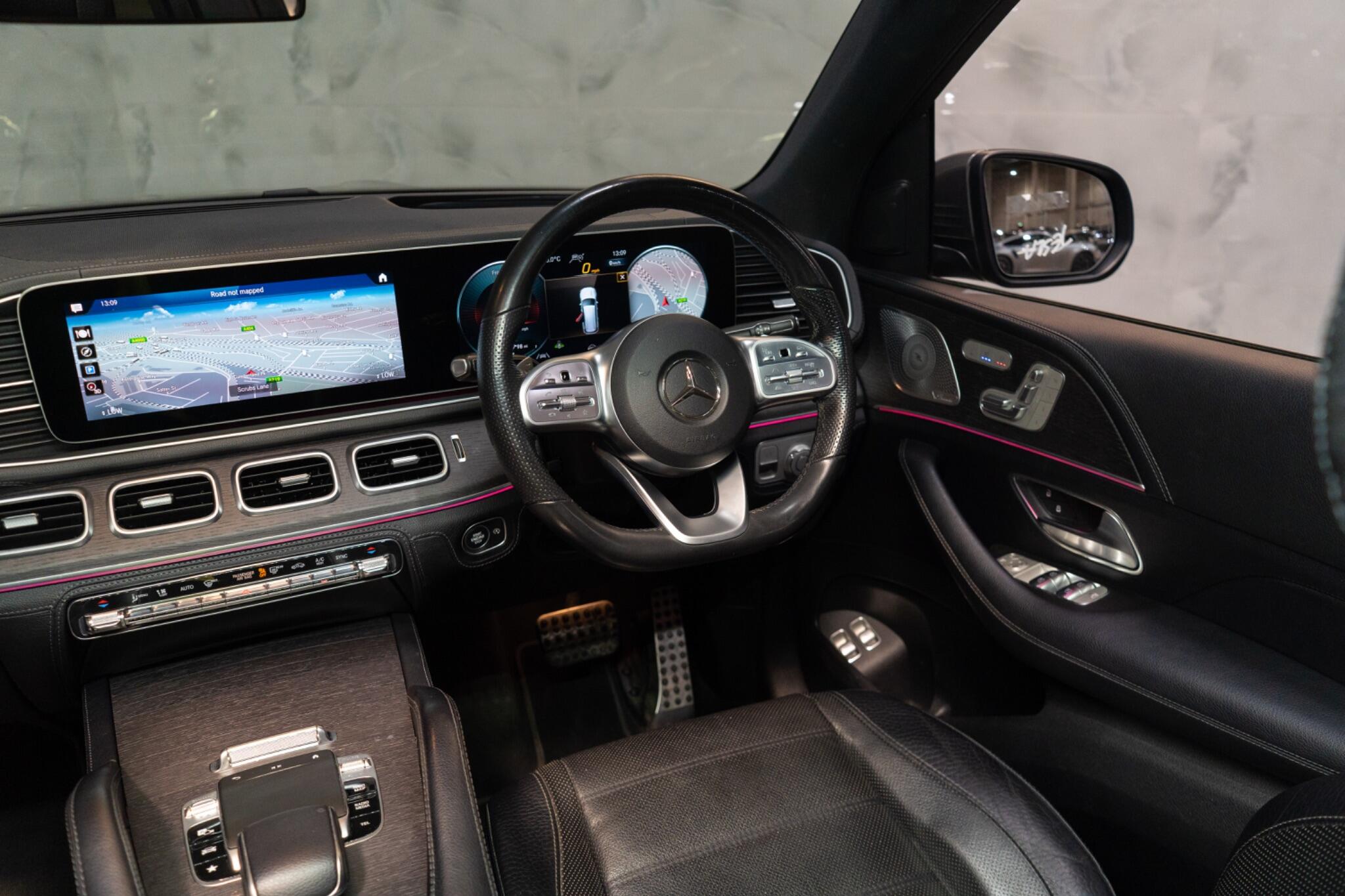 Mercedes-Benz GLS view 13
