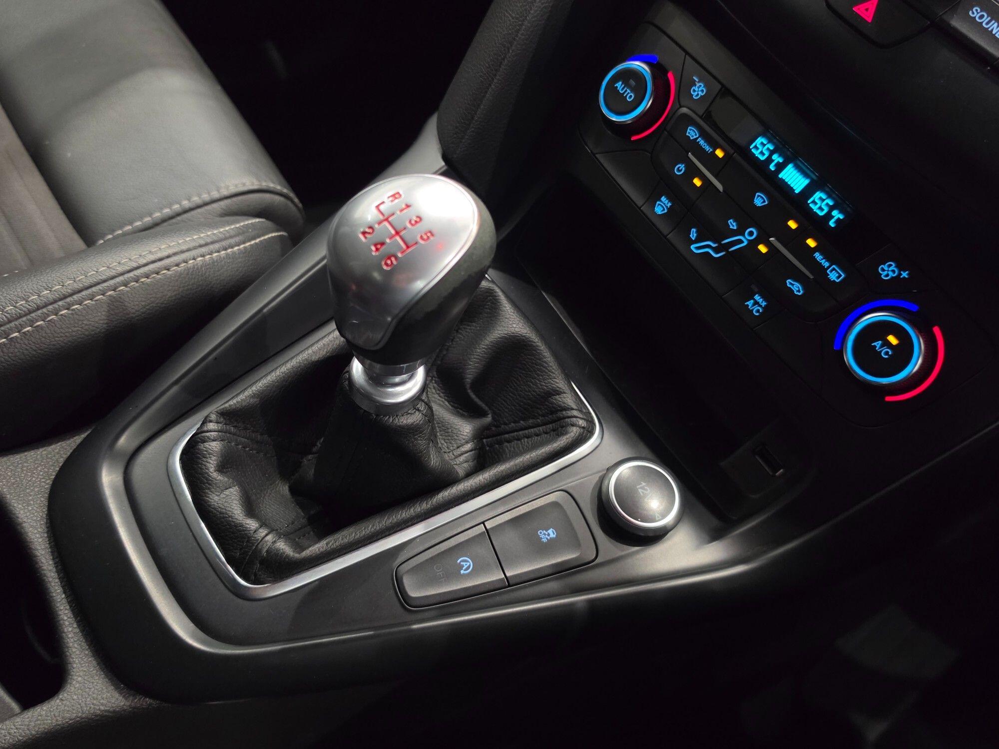 Ford Focus view 37