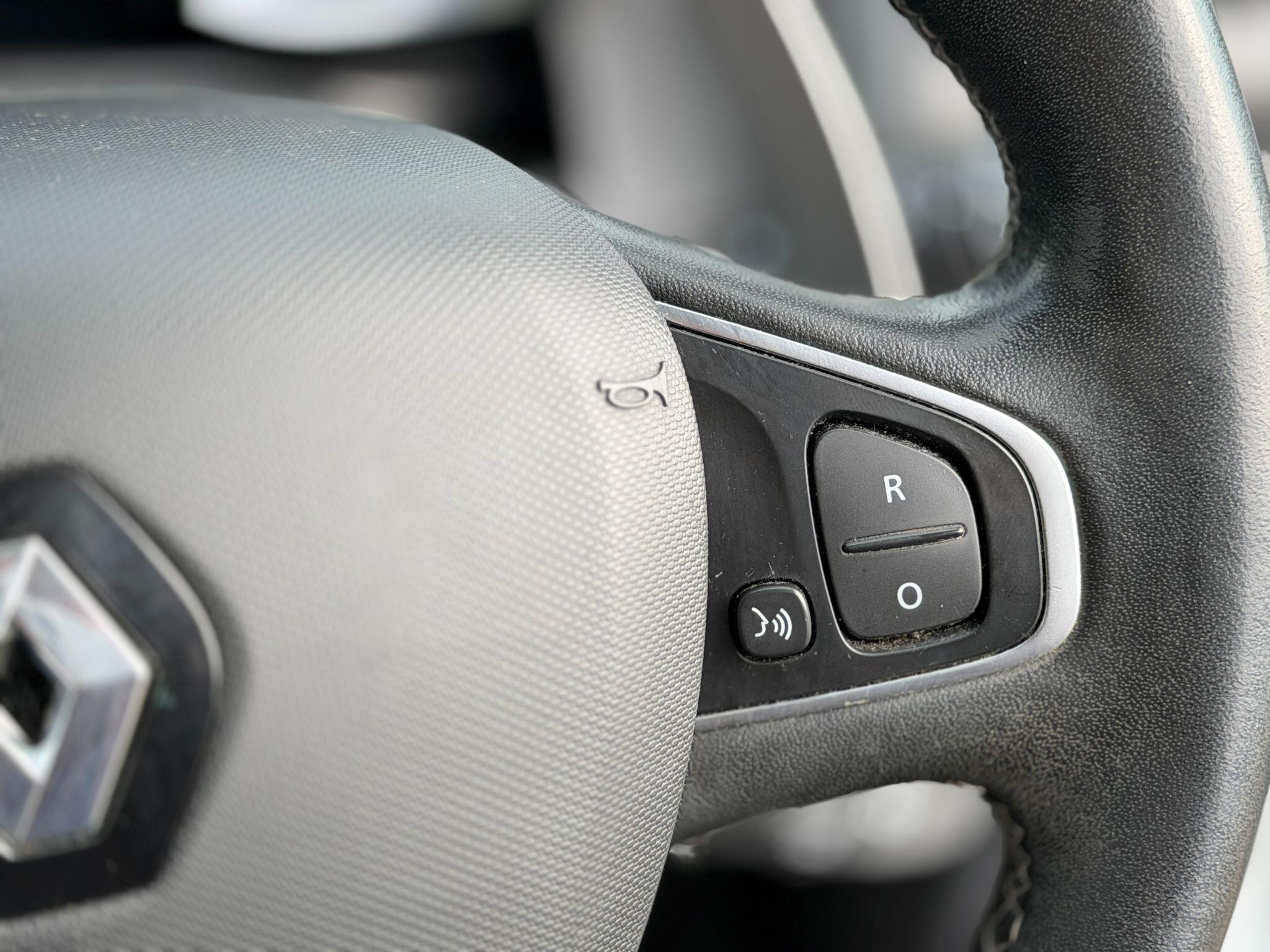 Renault Clio view 35