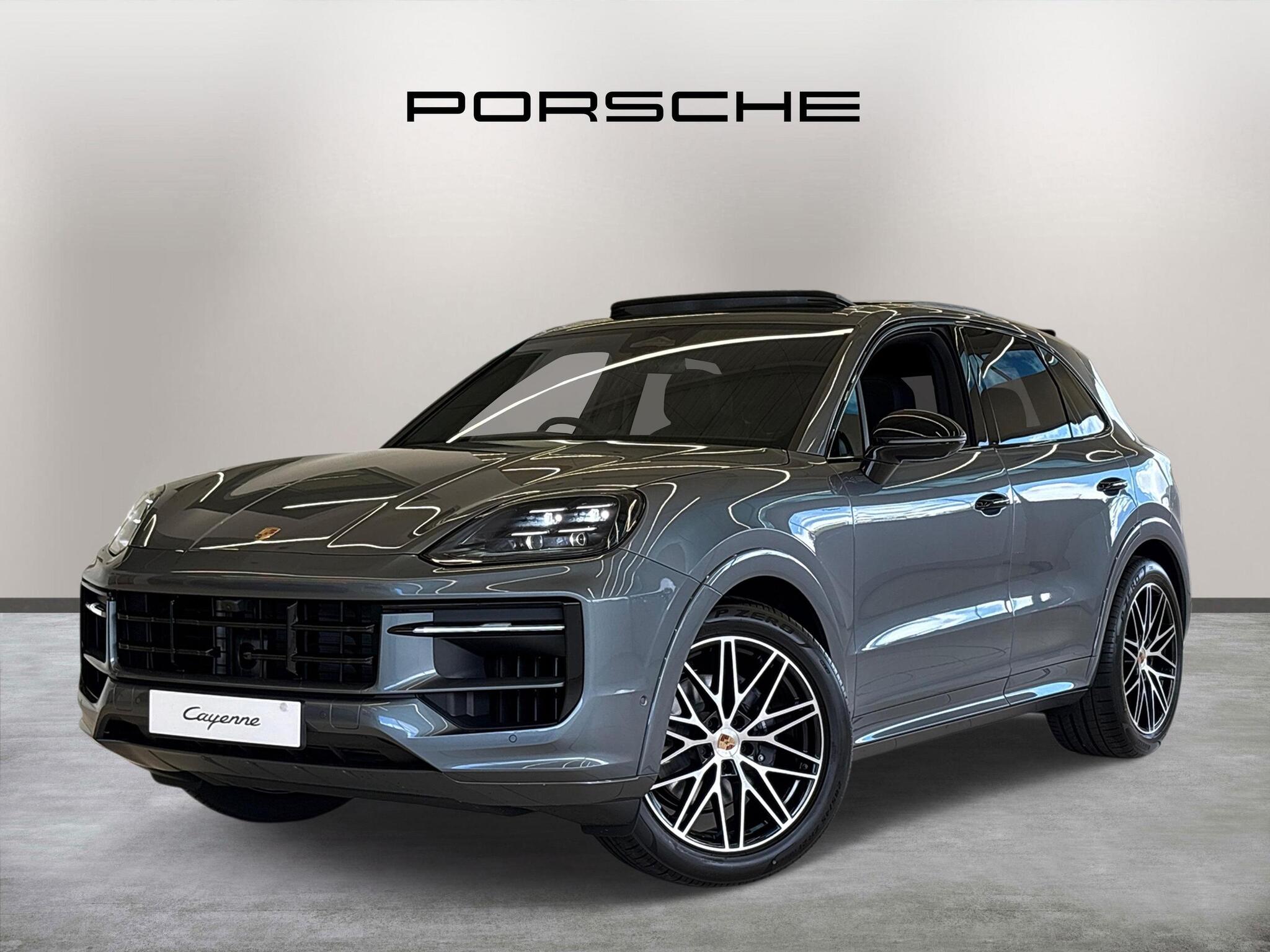 Porsche Cayenne view 3
