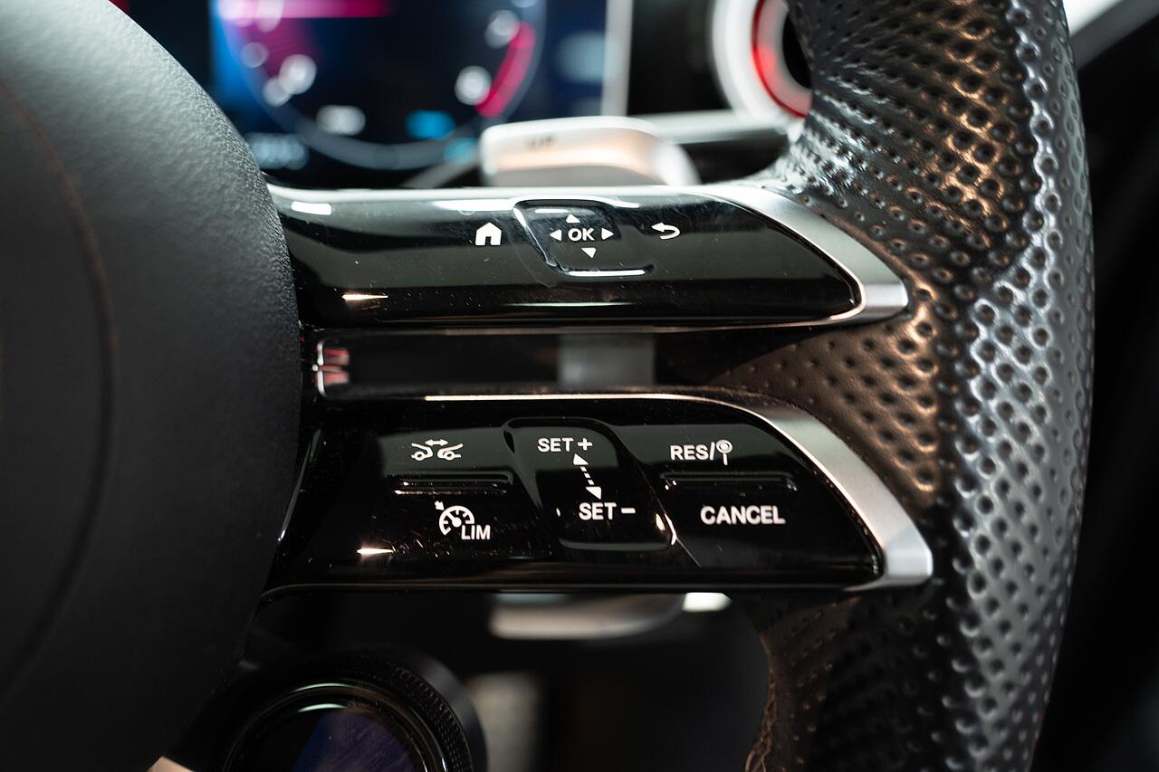 Mercedes-Benz C-Class view 15
