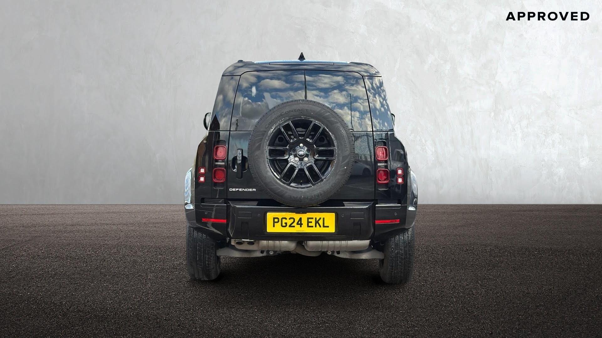 Land Rover Defender view 6