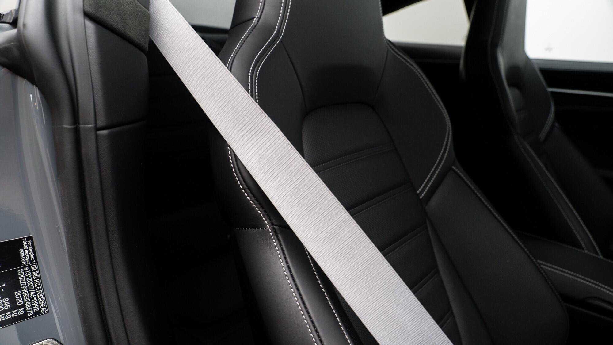 Porsche 911 view 23