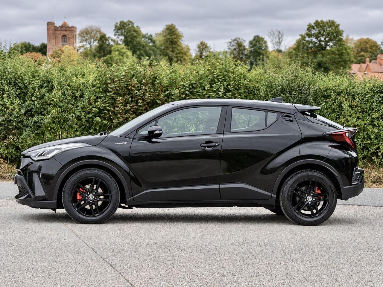 Toyota C-HR view 11