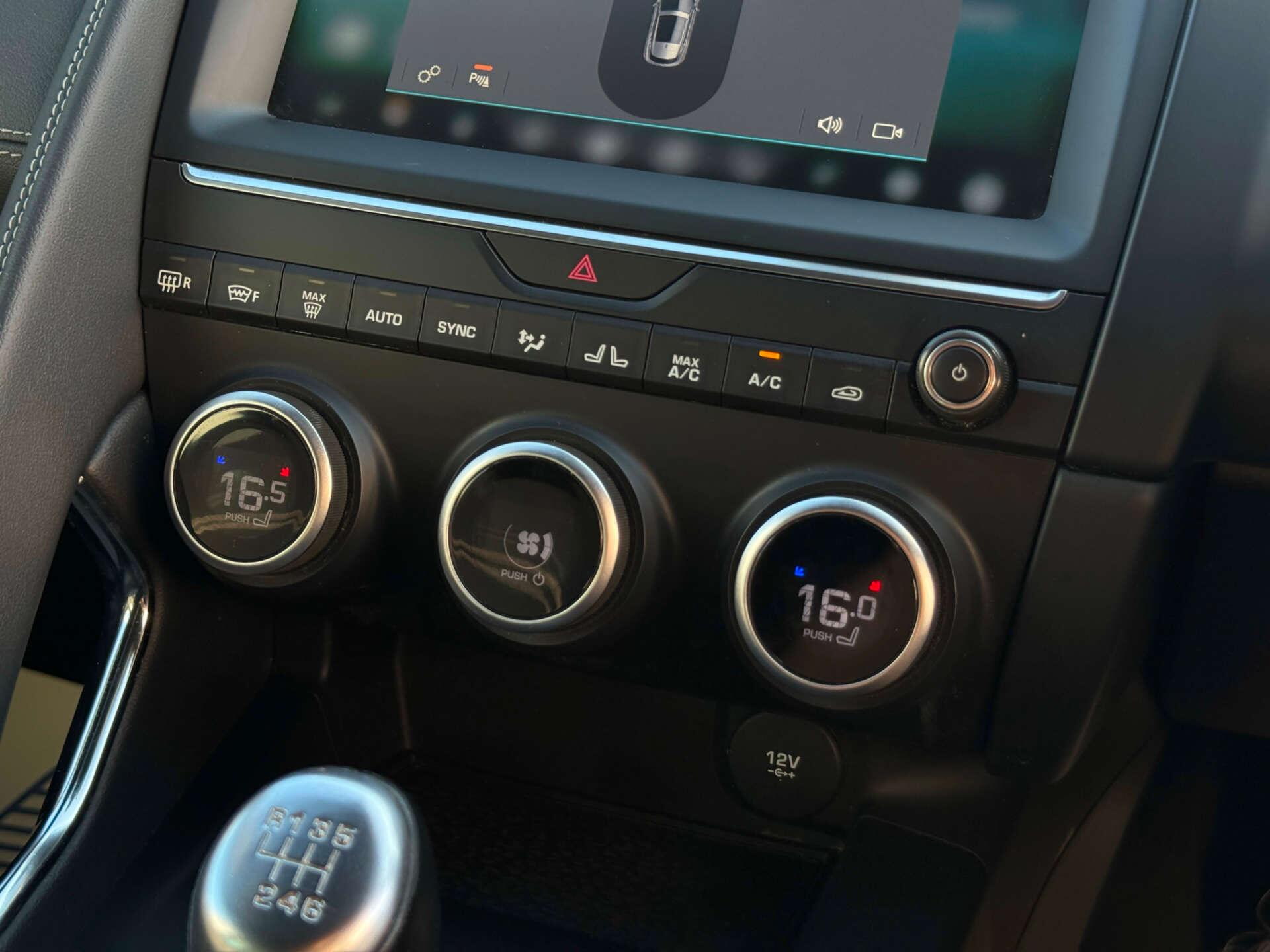 Jaguar E-Pace view 55