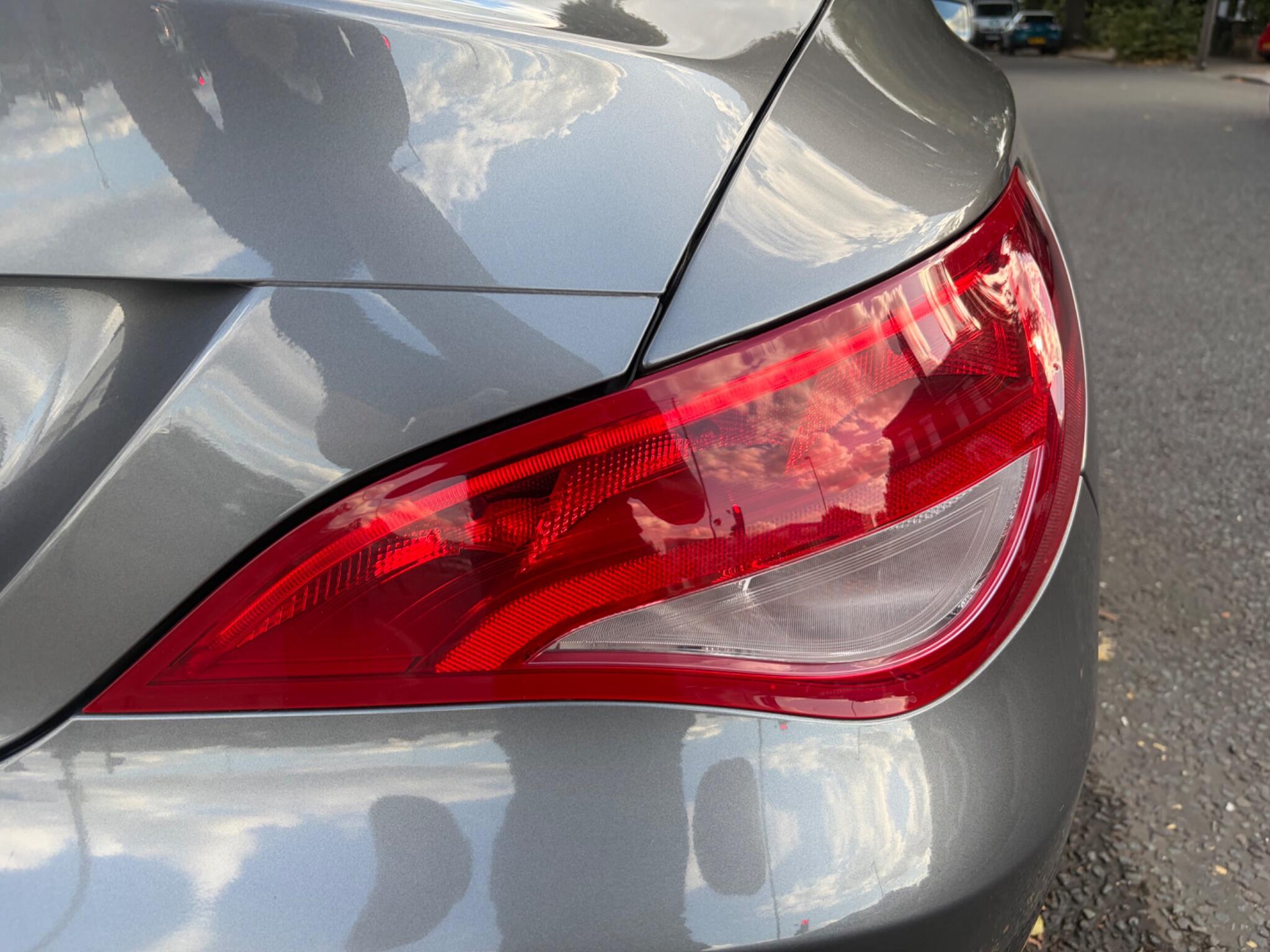 Mercedes-Benz Cla view 22