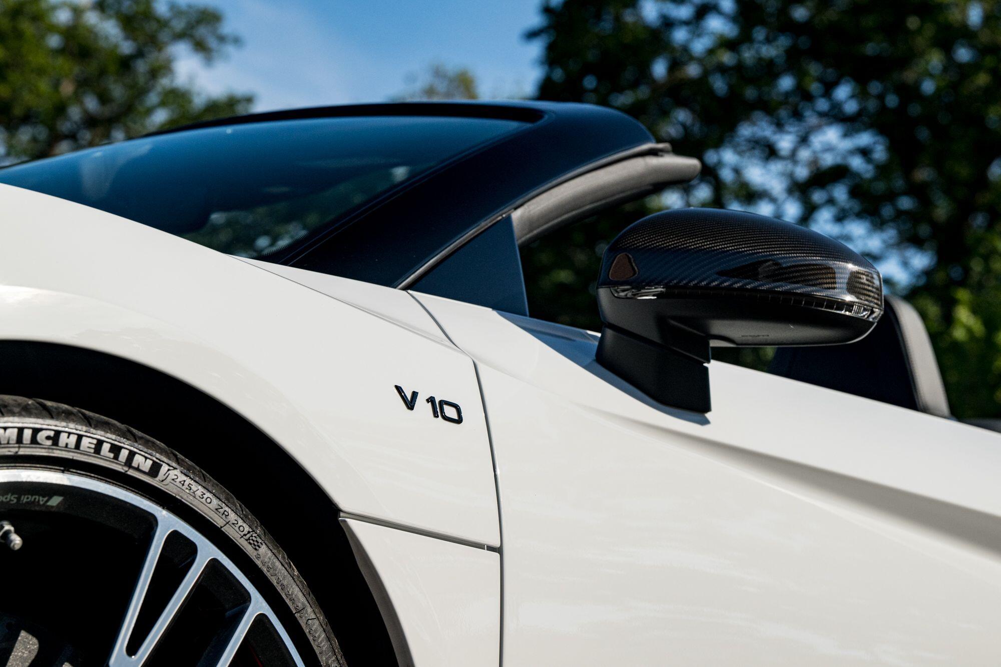 Audi R8 view 21